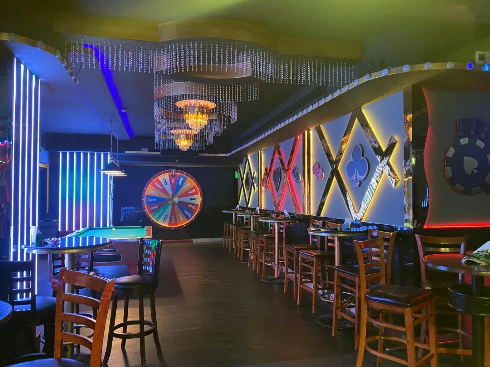 Lounge or bar in Palm Beach Hotel Lounge or bar in Palm Beach Hotel