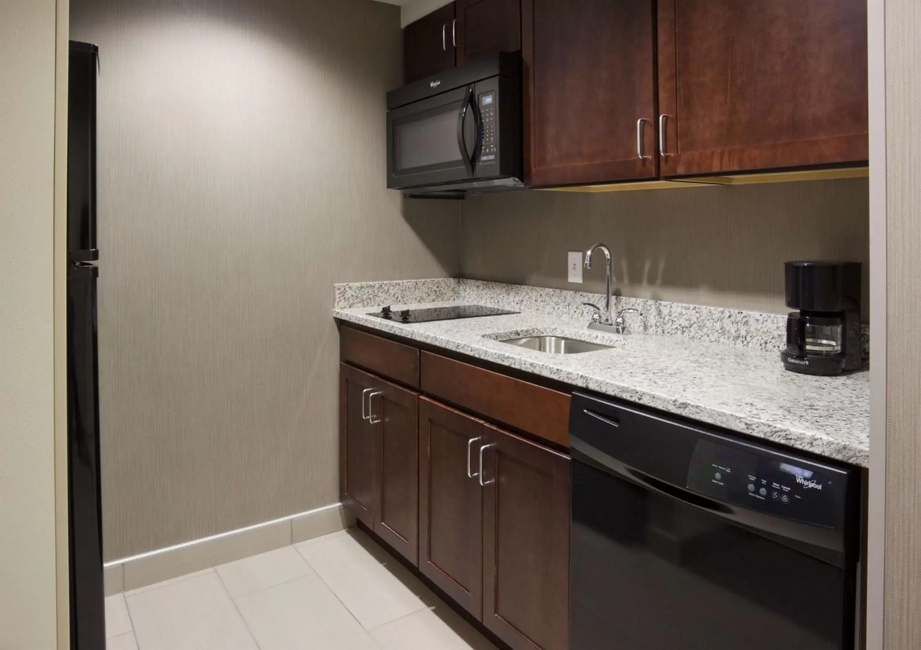 Kitchen or kitchenette, Kitchen/Kitchenette in Homewood Suites by Hilton Rochester Mayo Clinic-St. Marys Campus