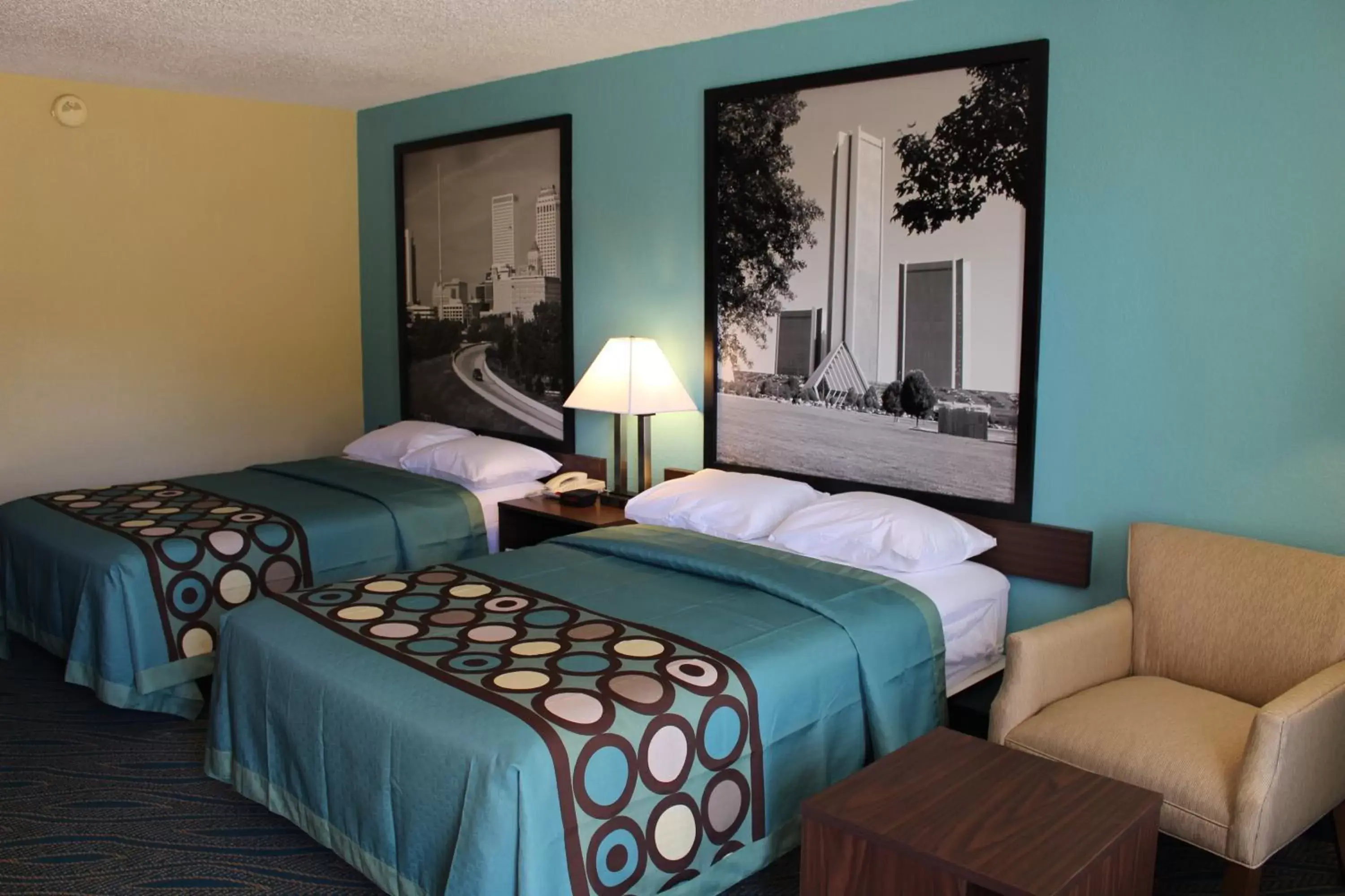 Bed in Super 8 by Wyndham Duncan Bed in Super 8 by Wyndham Duncan