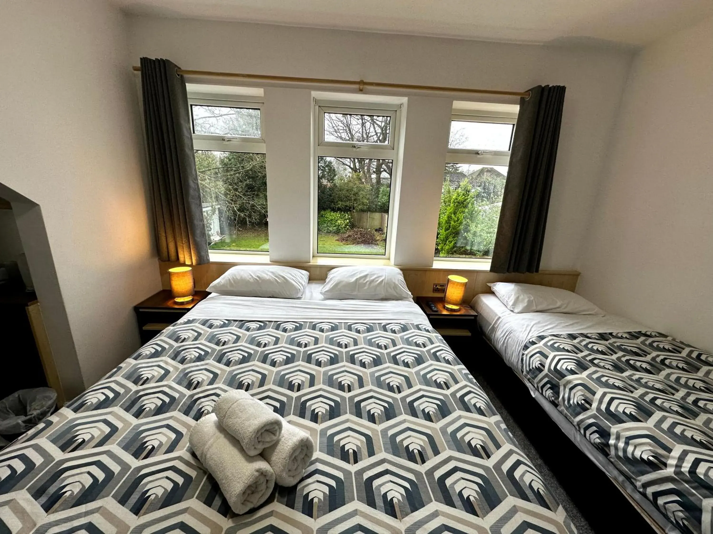 Garden view, Bed in Gainsborough Lodge Garden view, Bed in Gainsborough Lodge