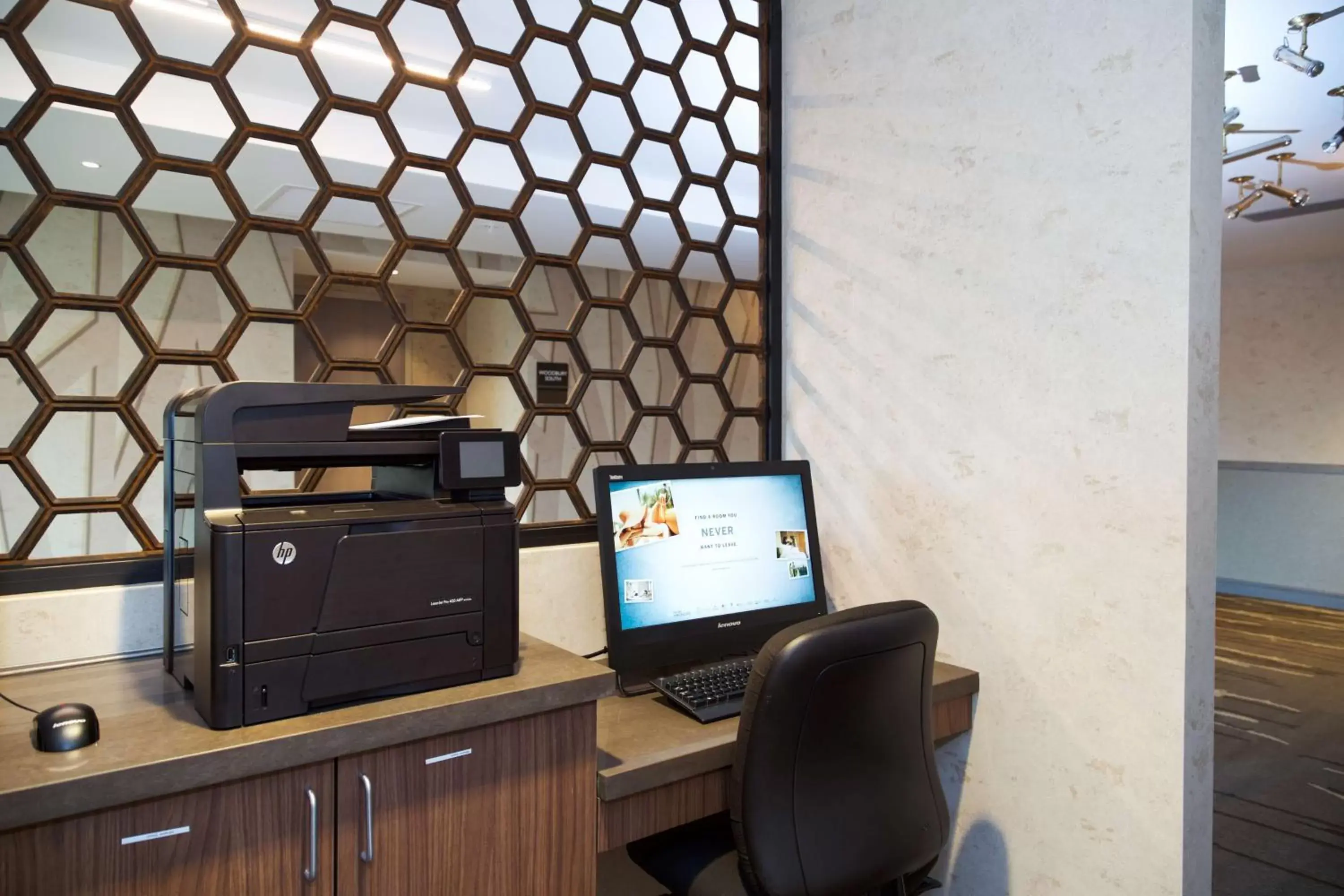 Business facilities, Business Area/Conference Room in Hilton Garden Inn Burlington Downtown