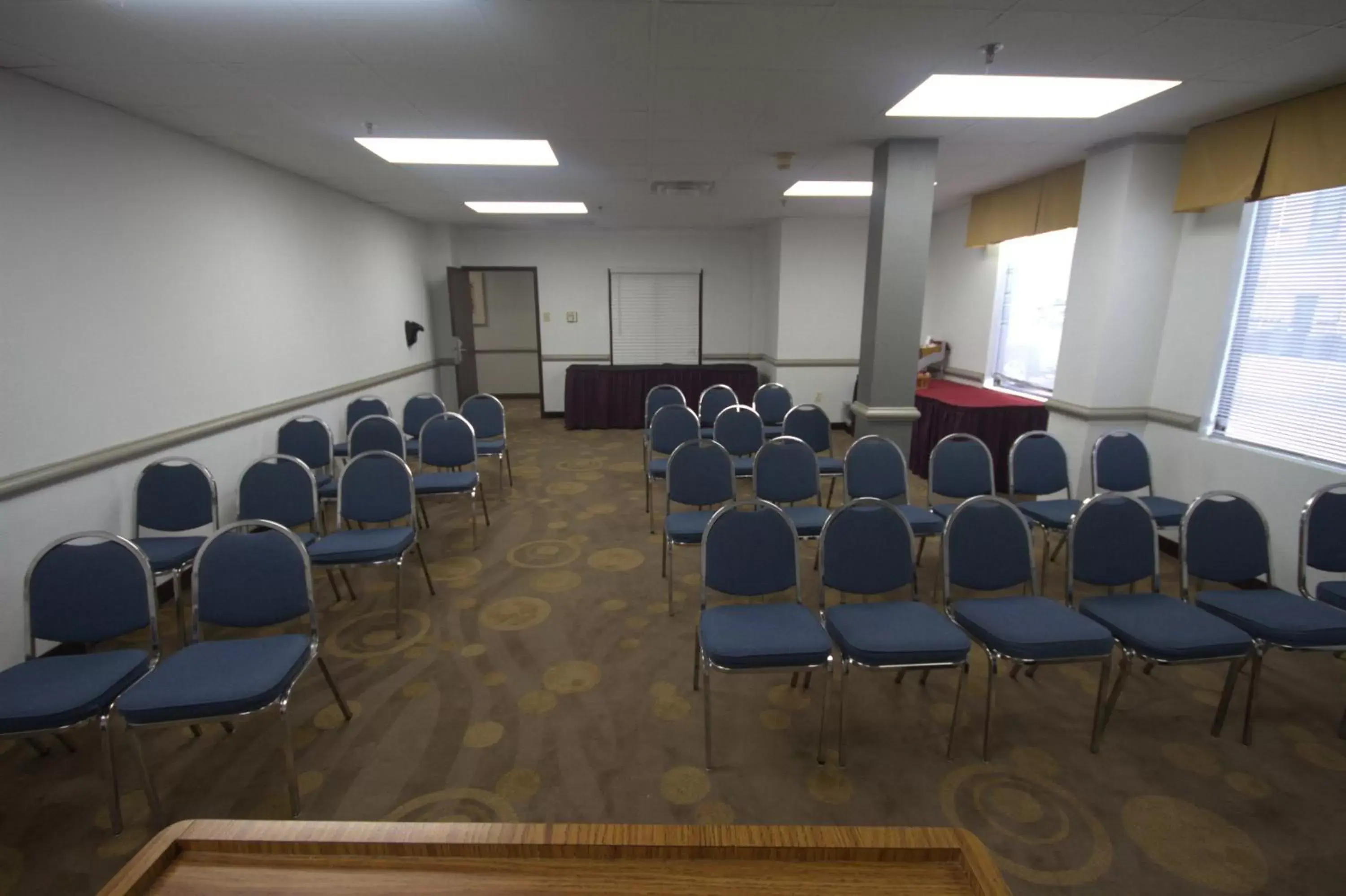 Meeting/conference room in Atrium Hotel and Suites DFW Airport