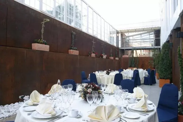 Banquet/Function facilities, Restaurant/Places to Eat in Hotel Majadahonda