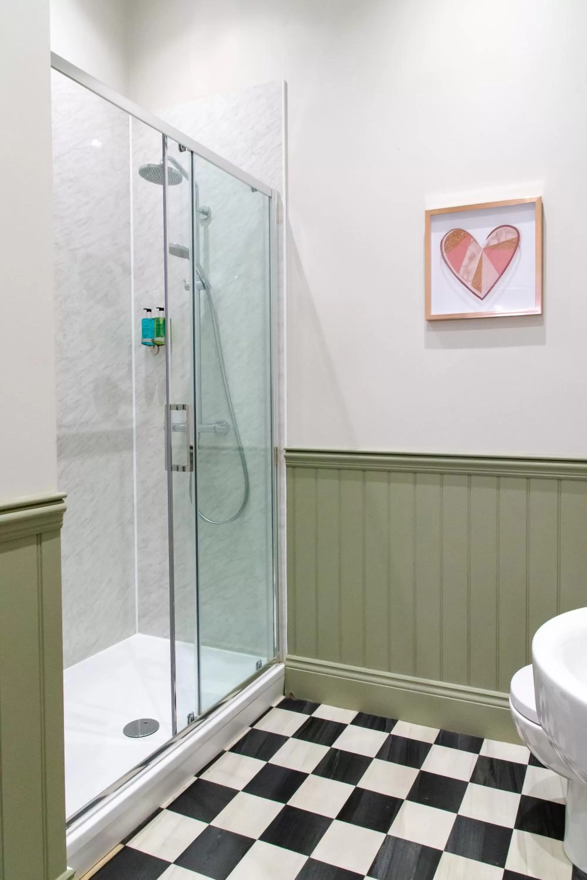 Shower in Goodramgate Apartments