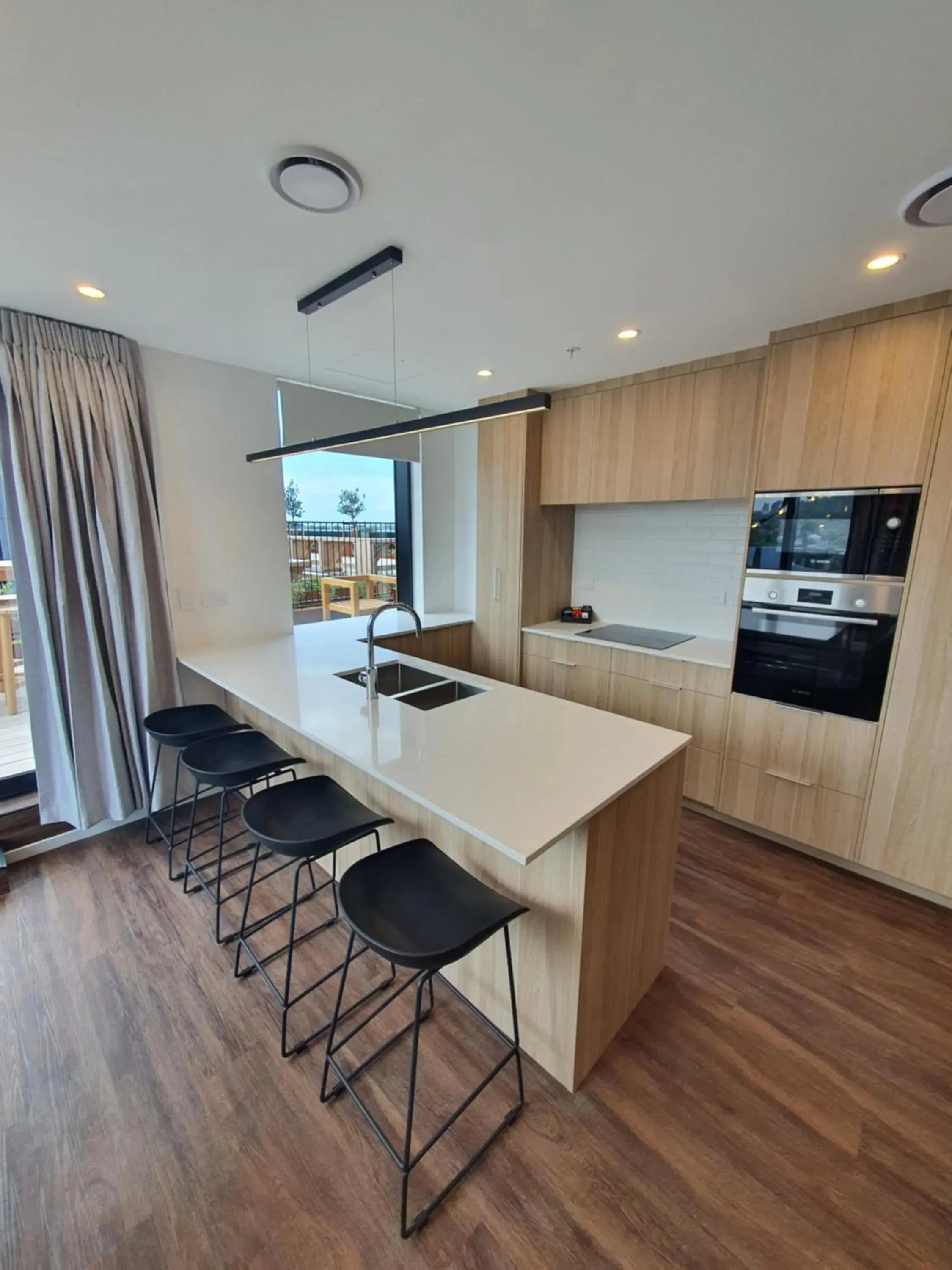 Dining area, Kitchen/Kitchenette in La Quinta by Wyndham Ellerslie Auckland