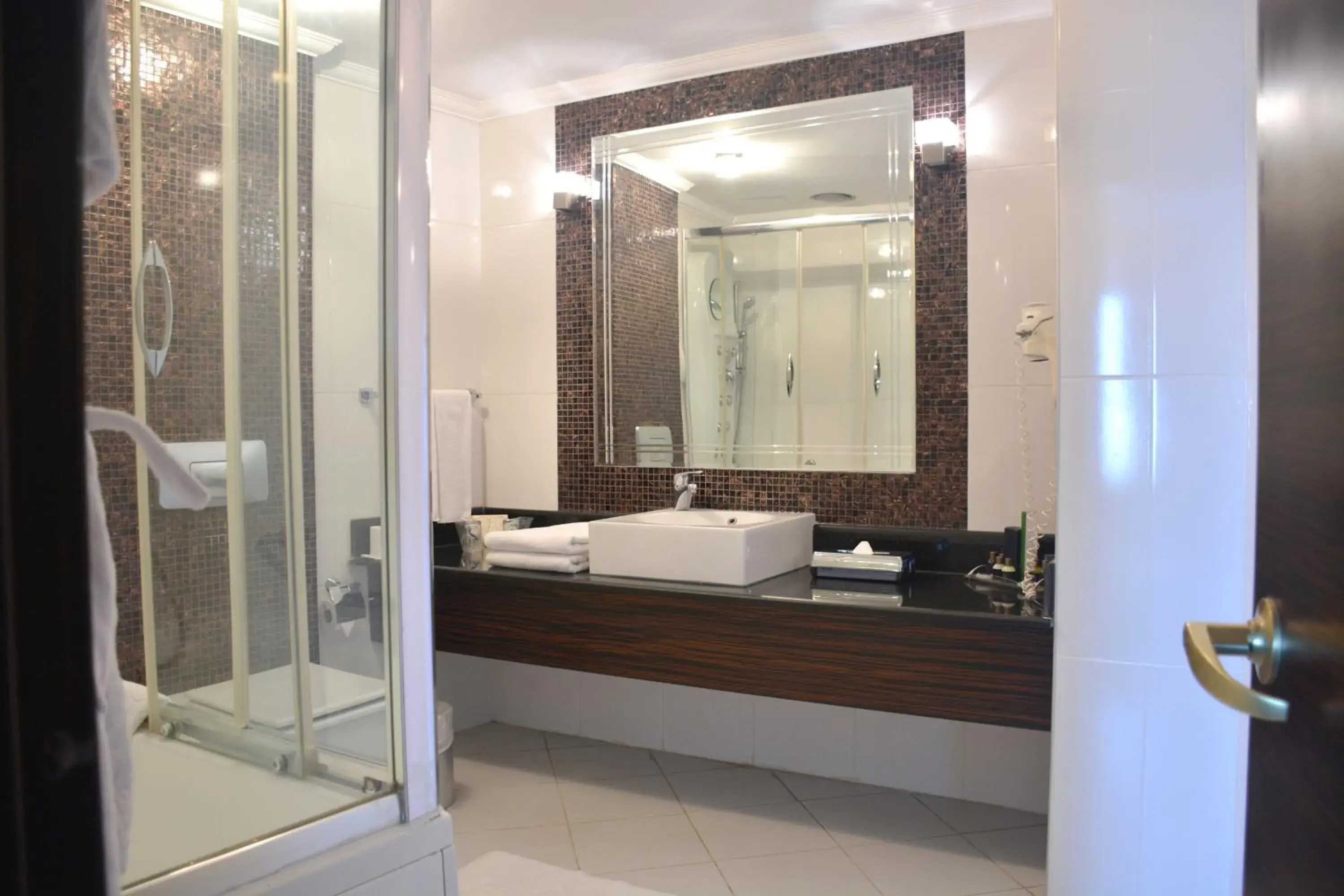 Bathroom in Surmeli Istanbul Hotel