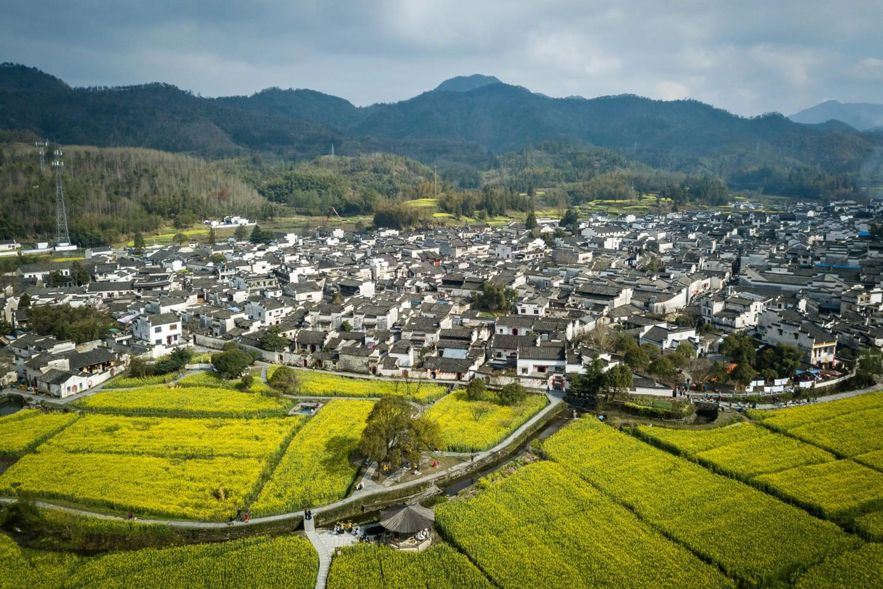 Property building in Crowne Plaza Huangshan Yucheng by IHG