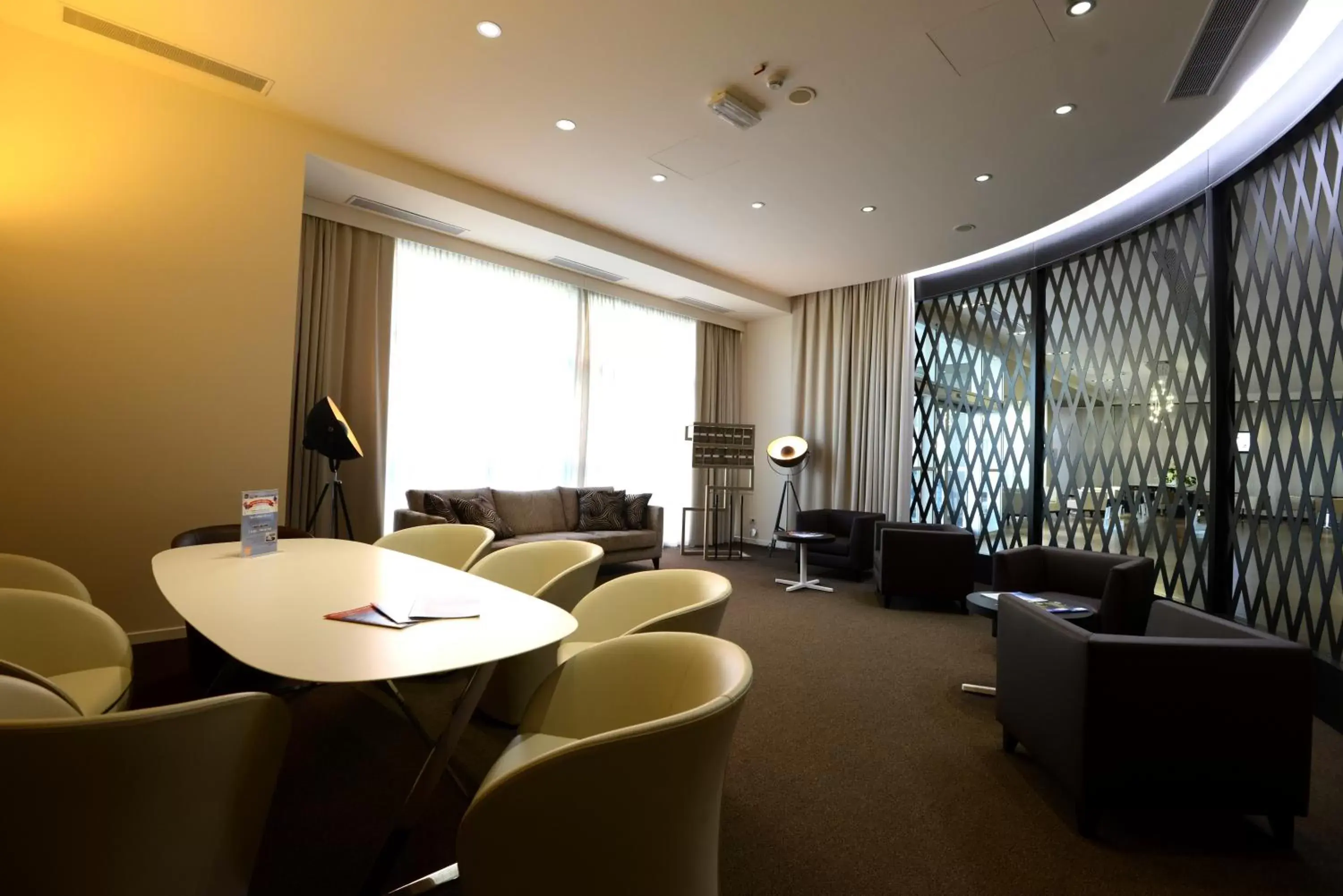 Lobby or reception, Seating Area in Best Western Premier CHC Airport