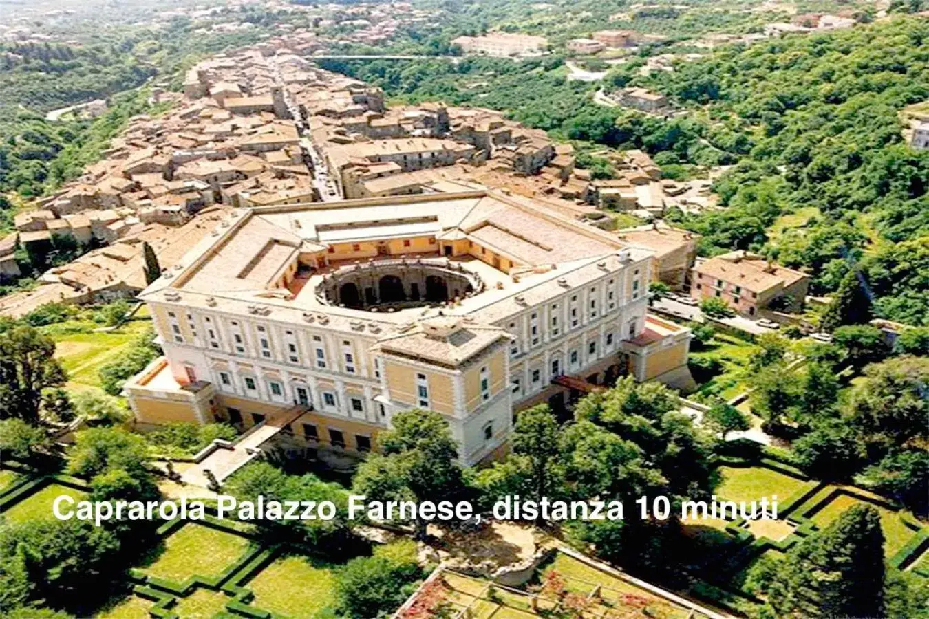 Nearby landmark, Bird's-eye View in Casale Fedele Family Village Vicino al Borgo