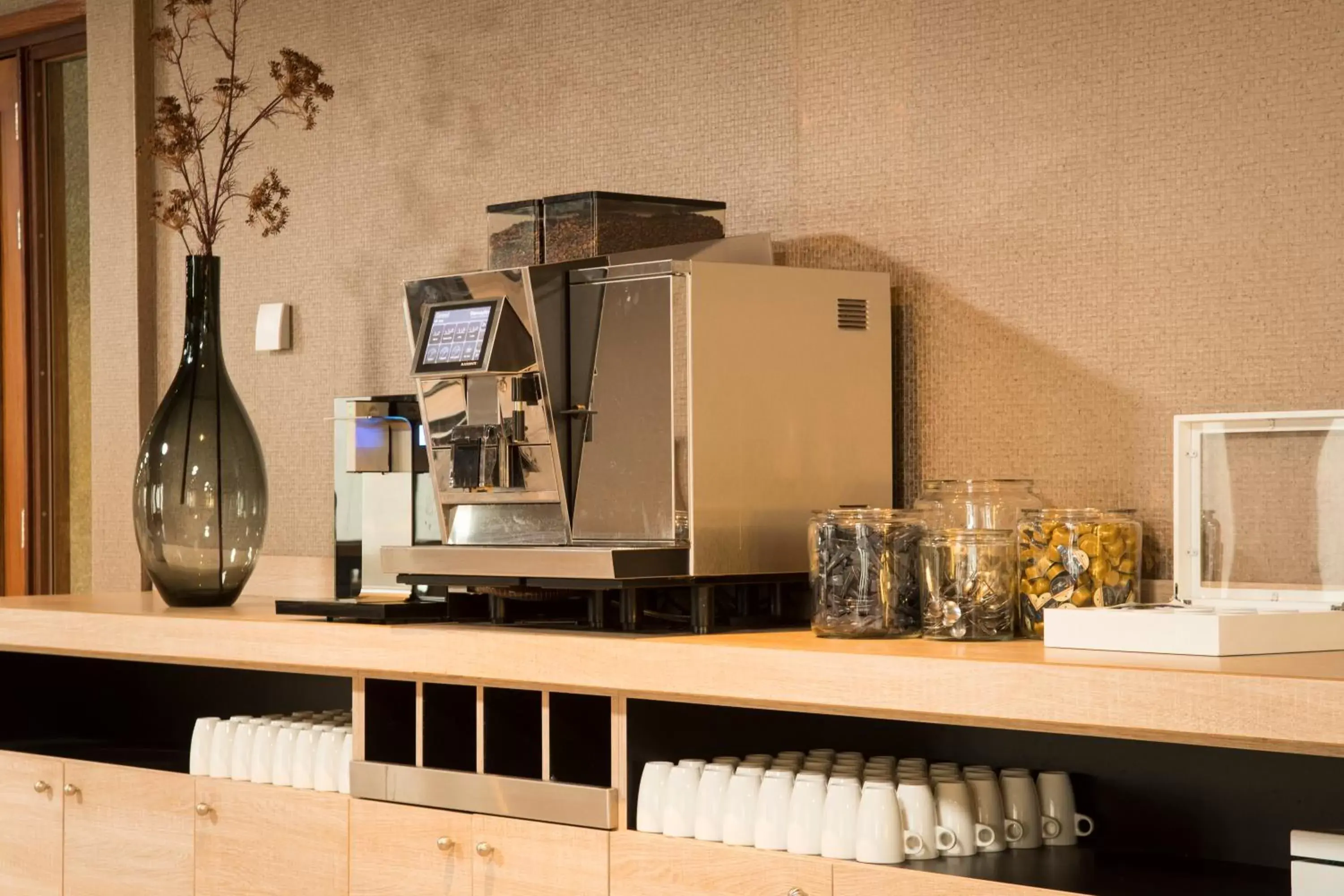 Coffee/tea facilities in Van der Valk Hotel Hilversum/ De Witte Bergen