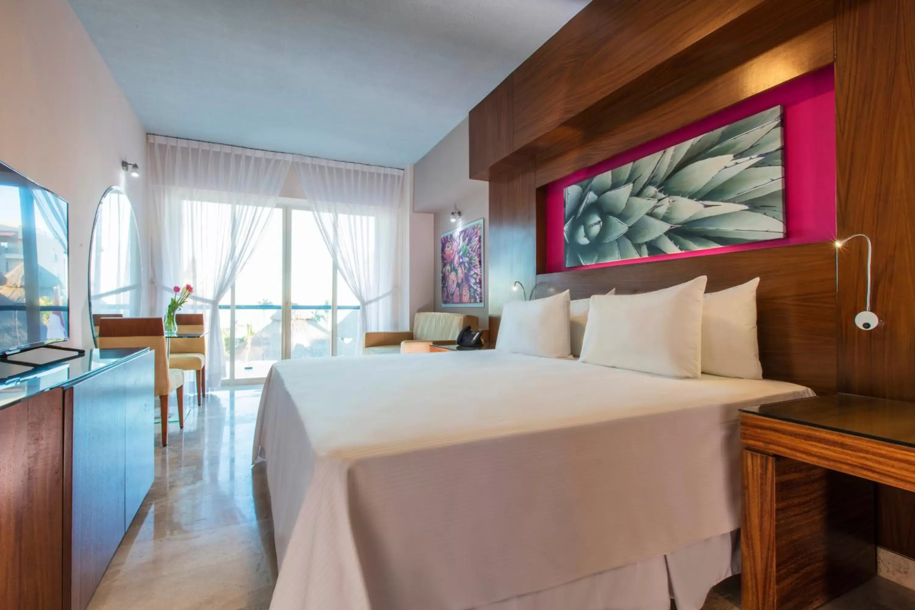 Bed in Krystal Grand Los Cabos - All Inclusive