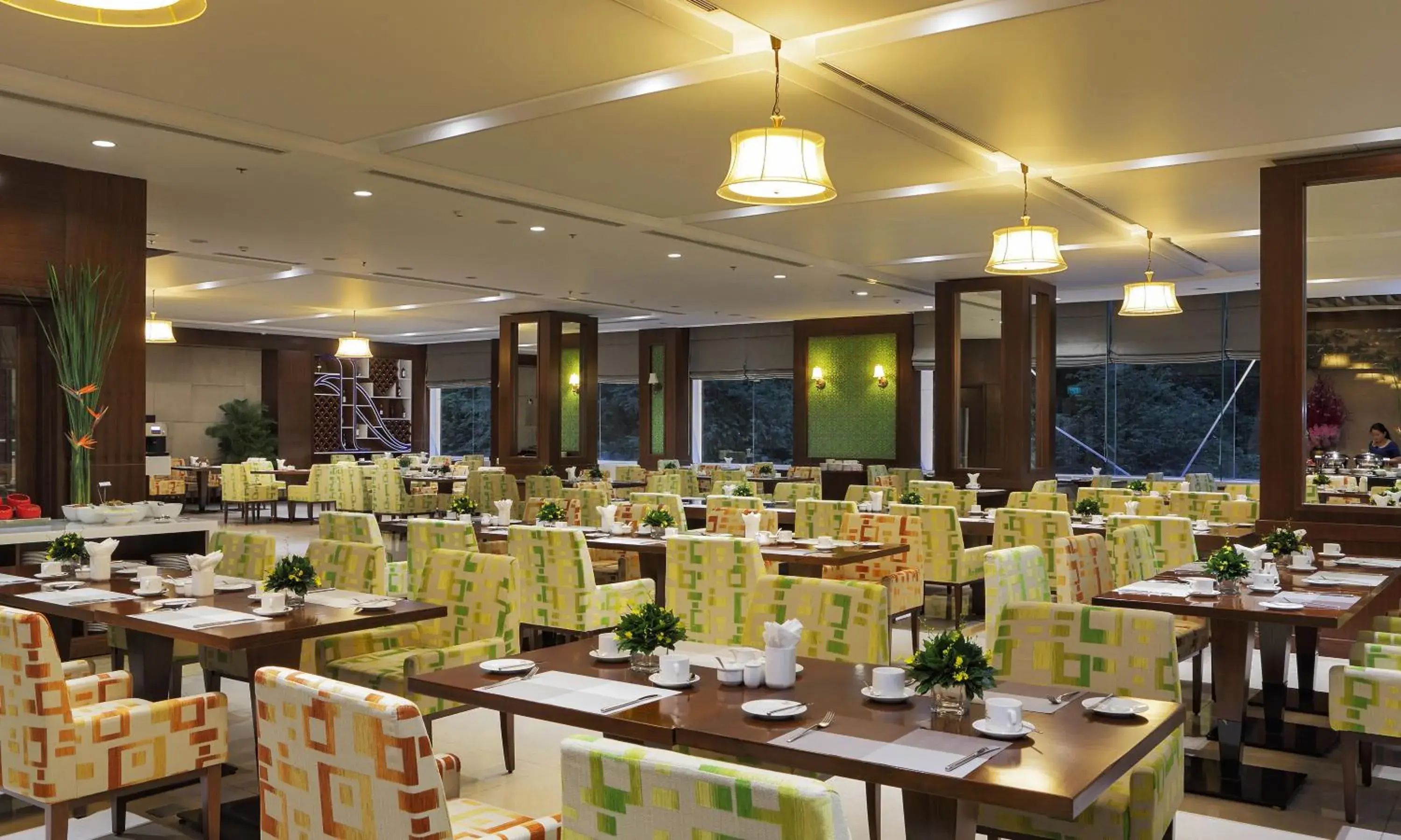 Restaurant/places to eat in Central Palace Hotel Restaurant/places to eat in Central Palace Hotel