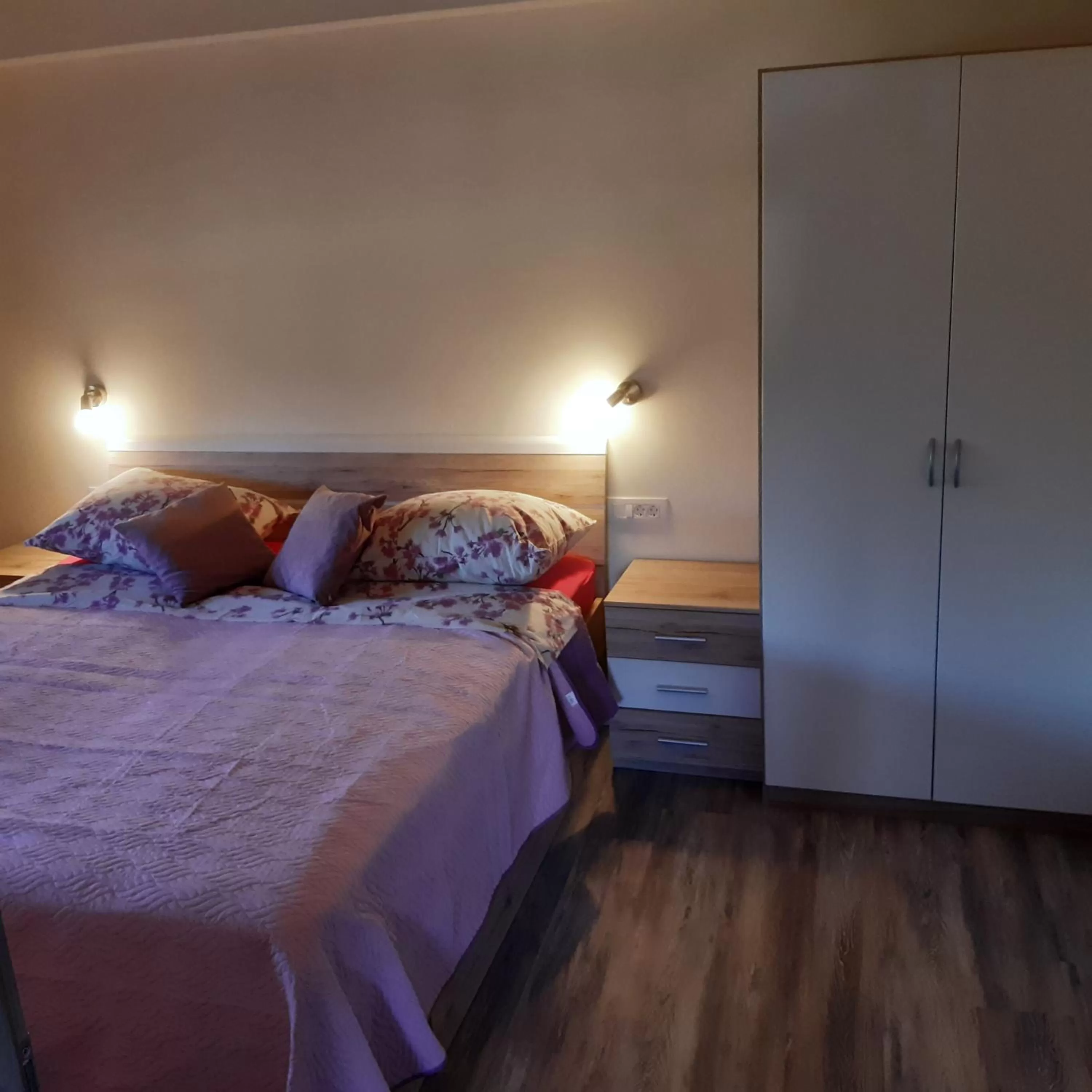 Bed in APARTMA in SOBE PILIH