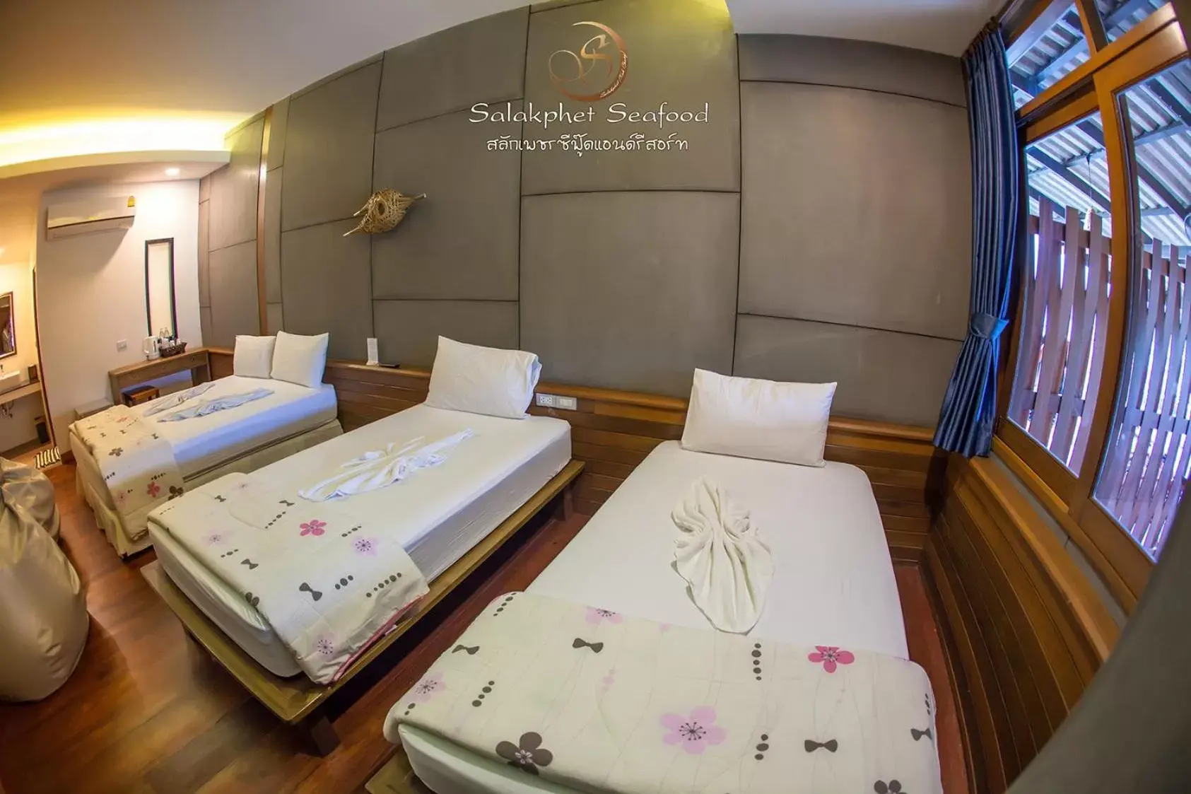 Photo of the whole room in Salakphet Resort