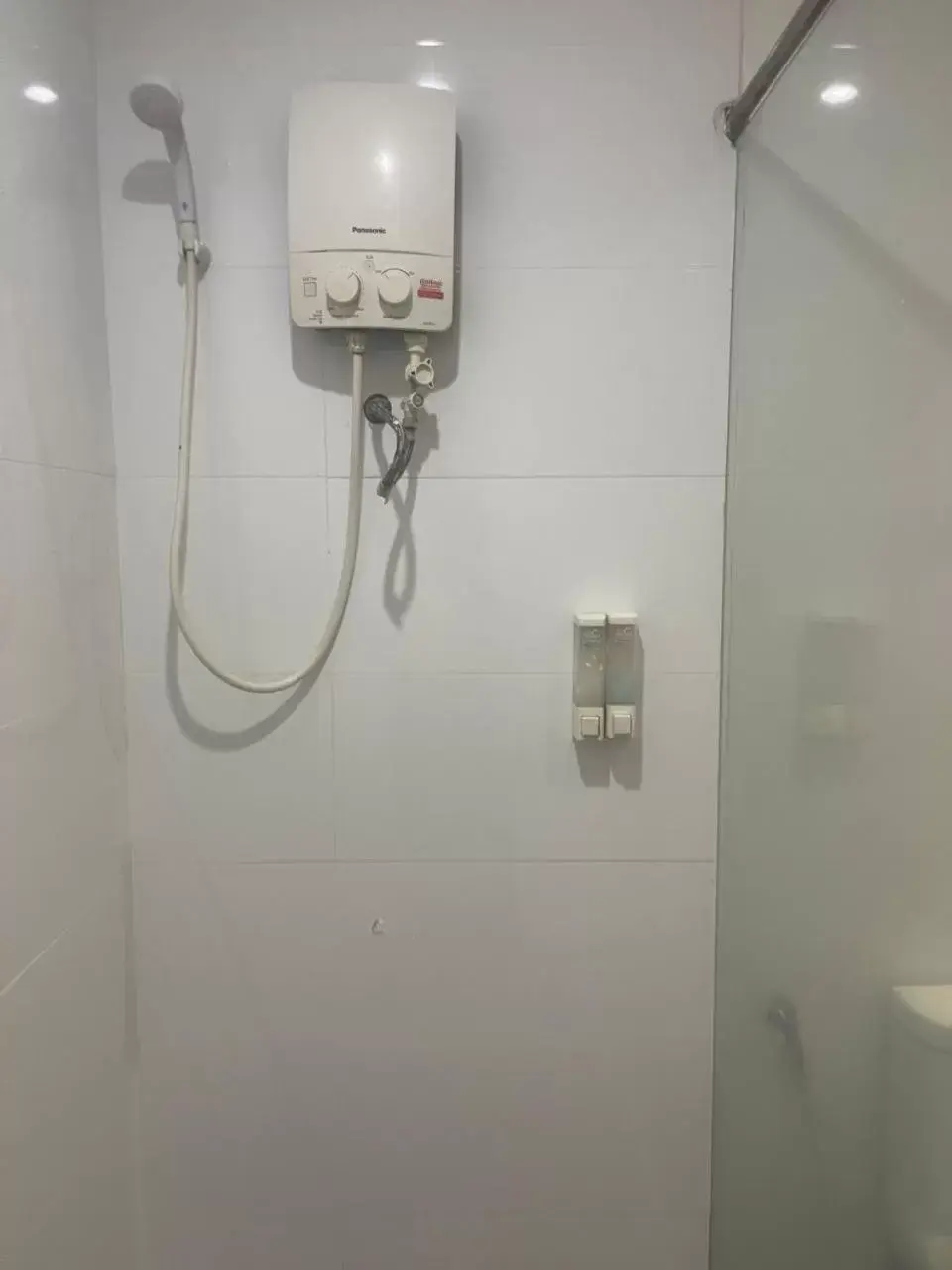 Shower, Bathroom in Best Central Point Hotel