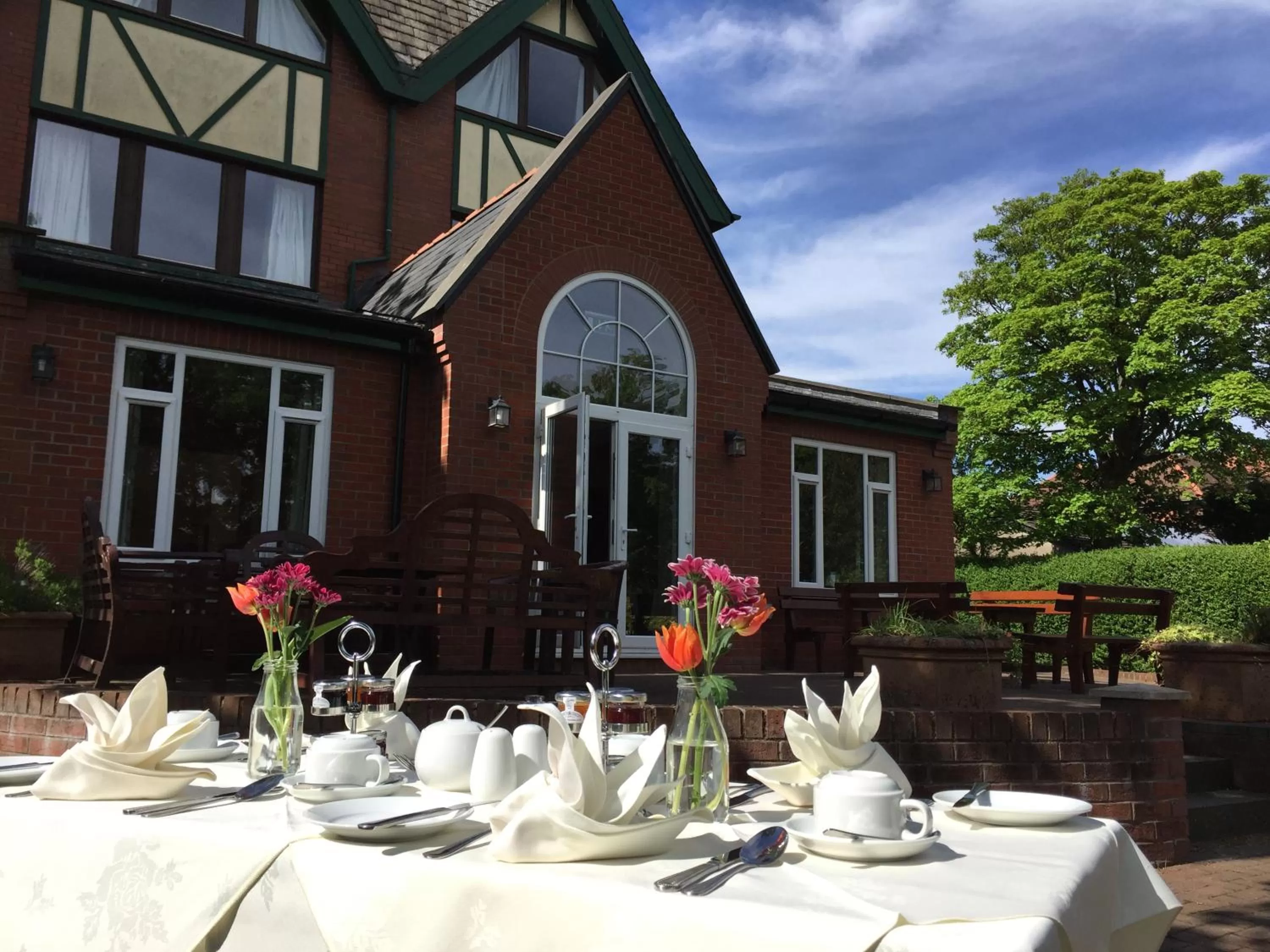 Restaurant/Places to Eat in The Chetwynde Hotel