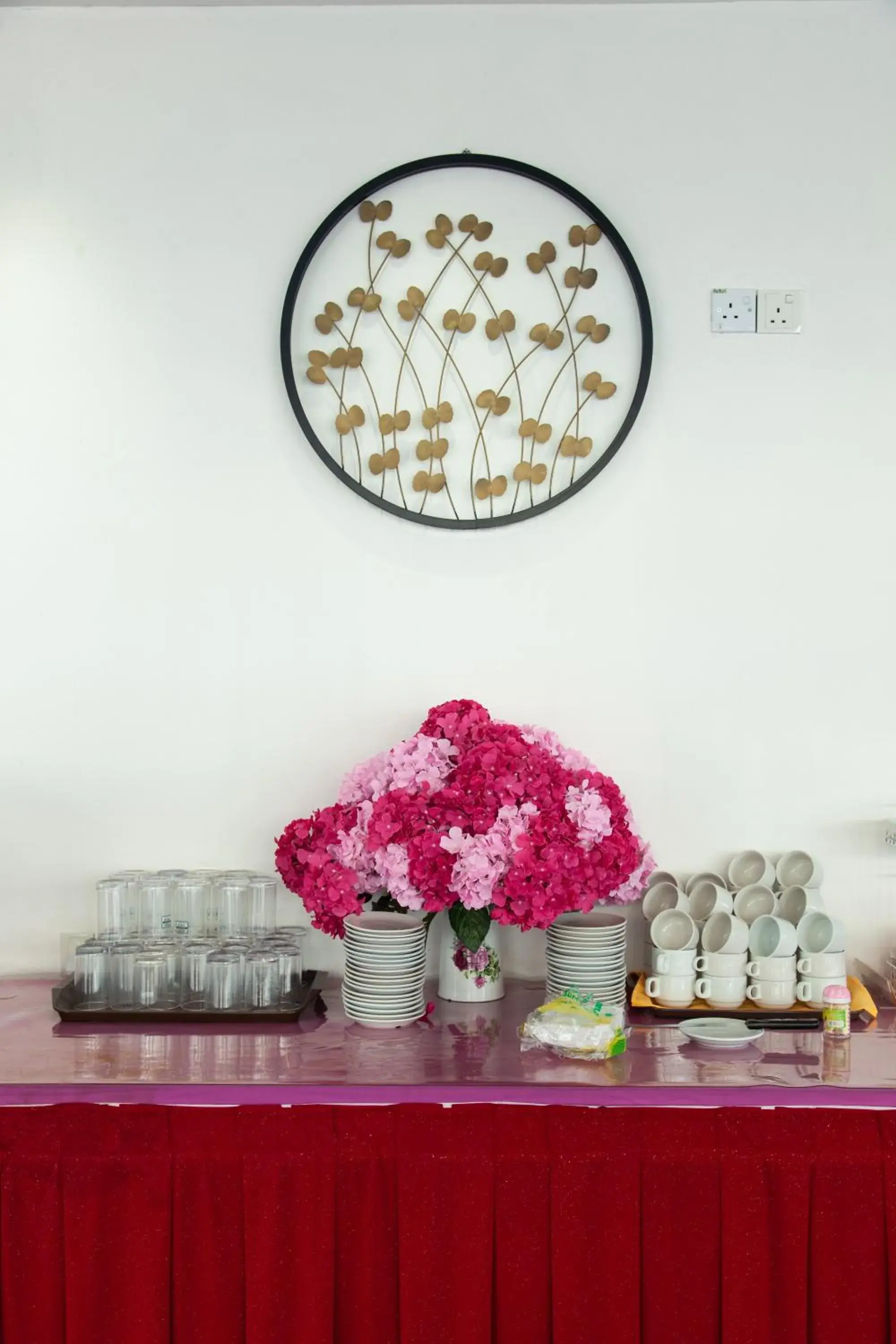 Coffee/tea facilities, Food in M Design Hotel @ Shamelin Perkasa