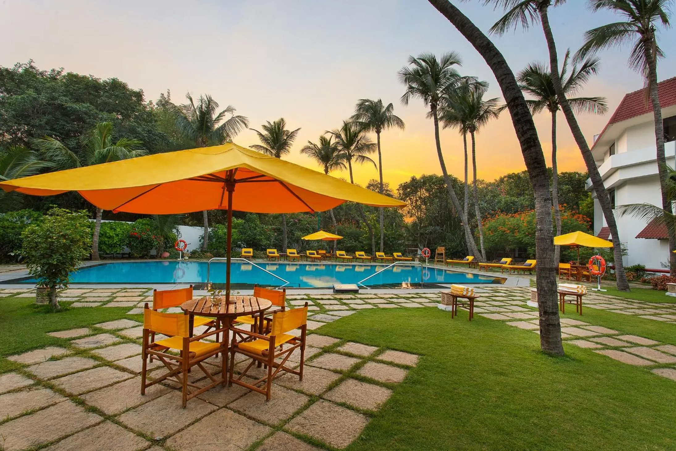 Swimming pool in Trident Chennai