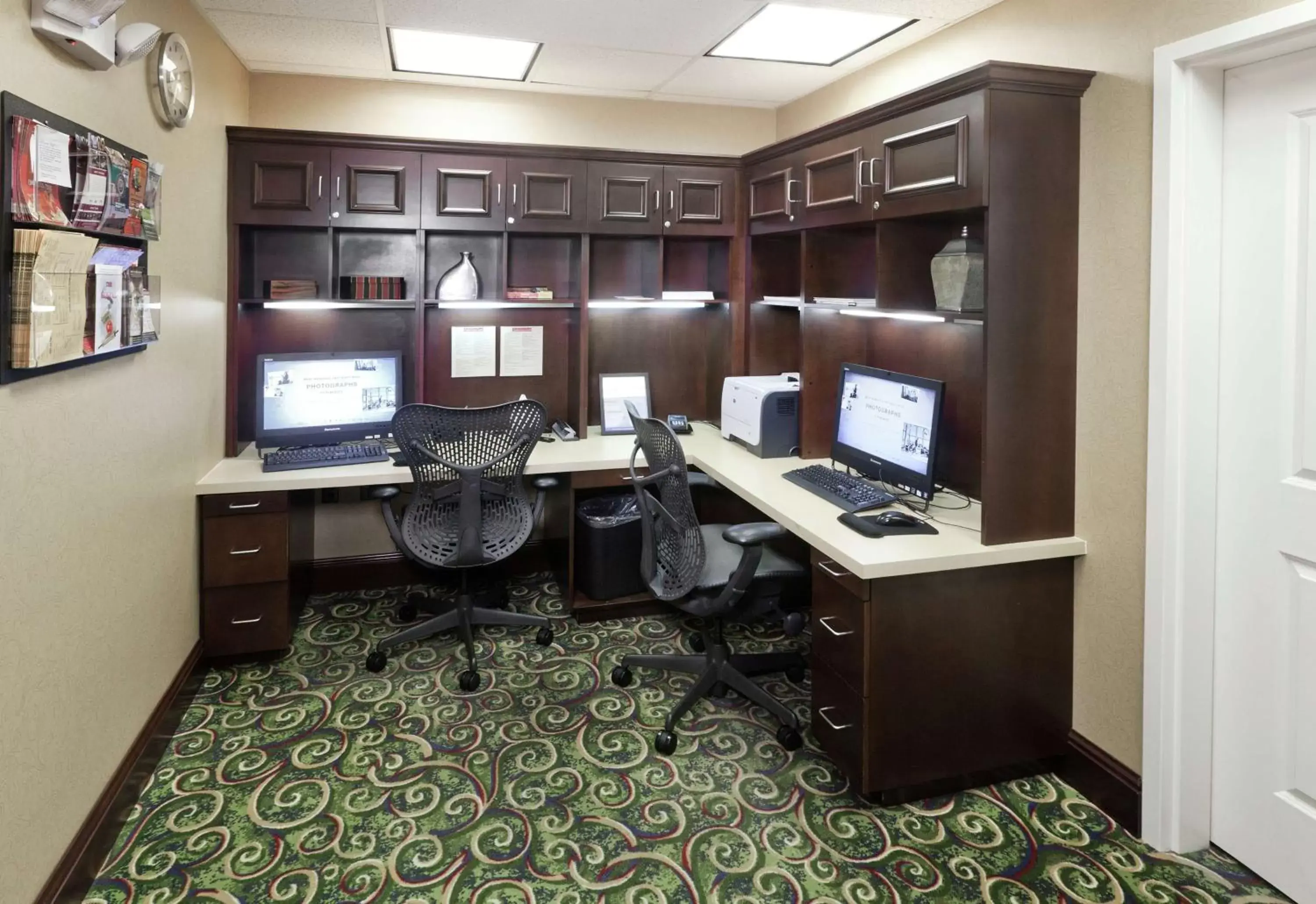 Business facilities, Business Area/Conference Room in Hilton Garden Inn Fontana