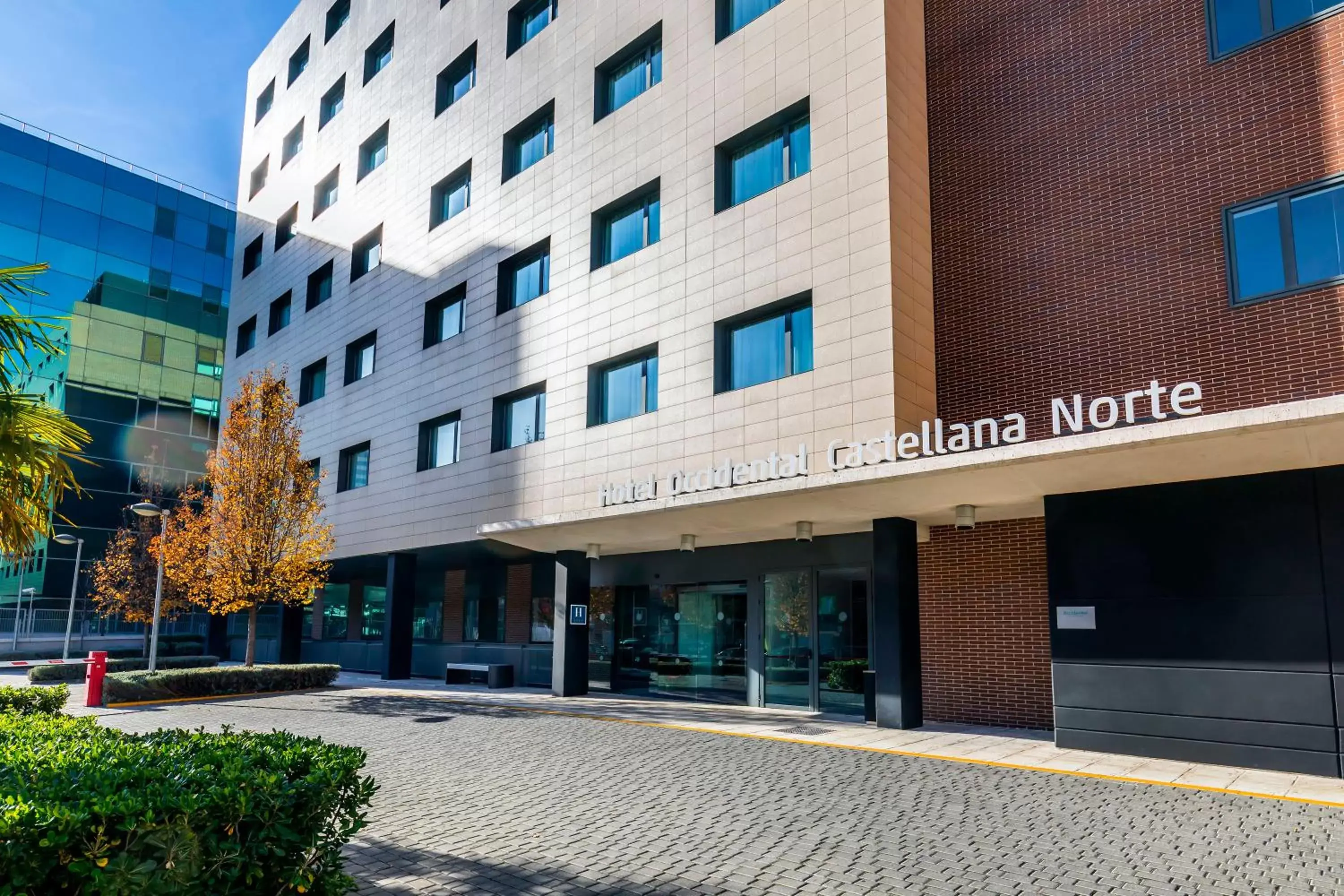 Facade/entrance, Property Building in Occidental Castellana Norte