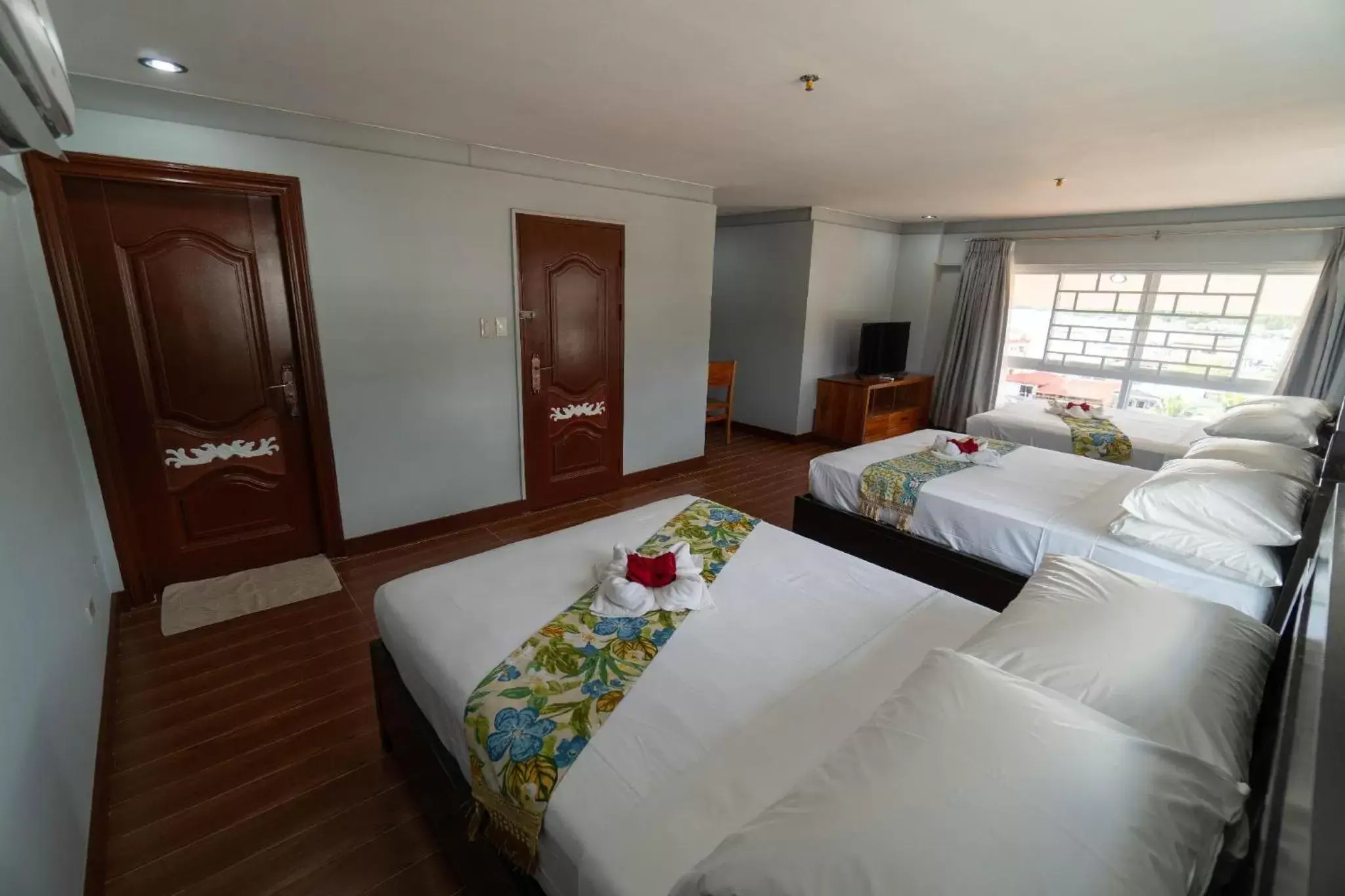 Bed in One Averee Bay Hotel Bed in One Averee Bay Hotel