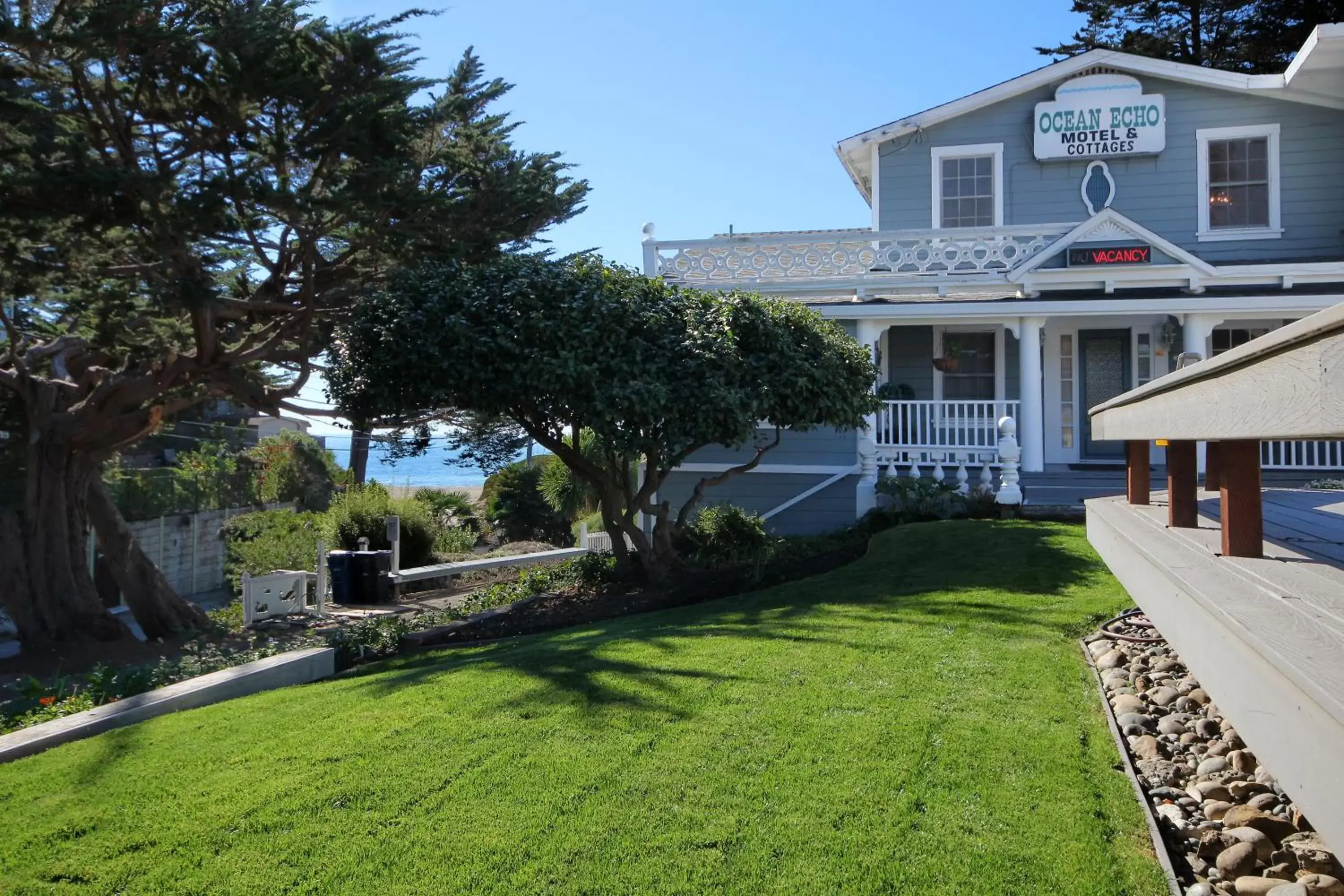 Facade/entrance in Ocean Echo Inn & Beach Cottages Facade/entrance in Ocean Echo Inn & Beach Cottages
