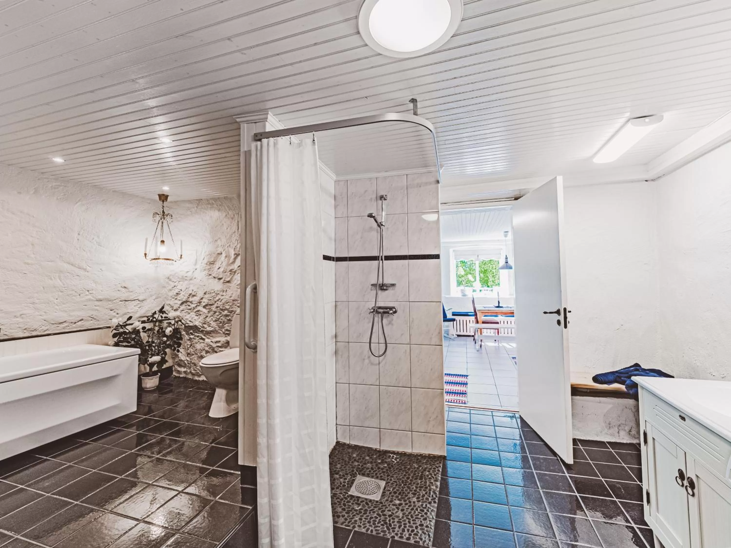 Bathroom in Gottfridsgården