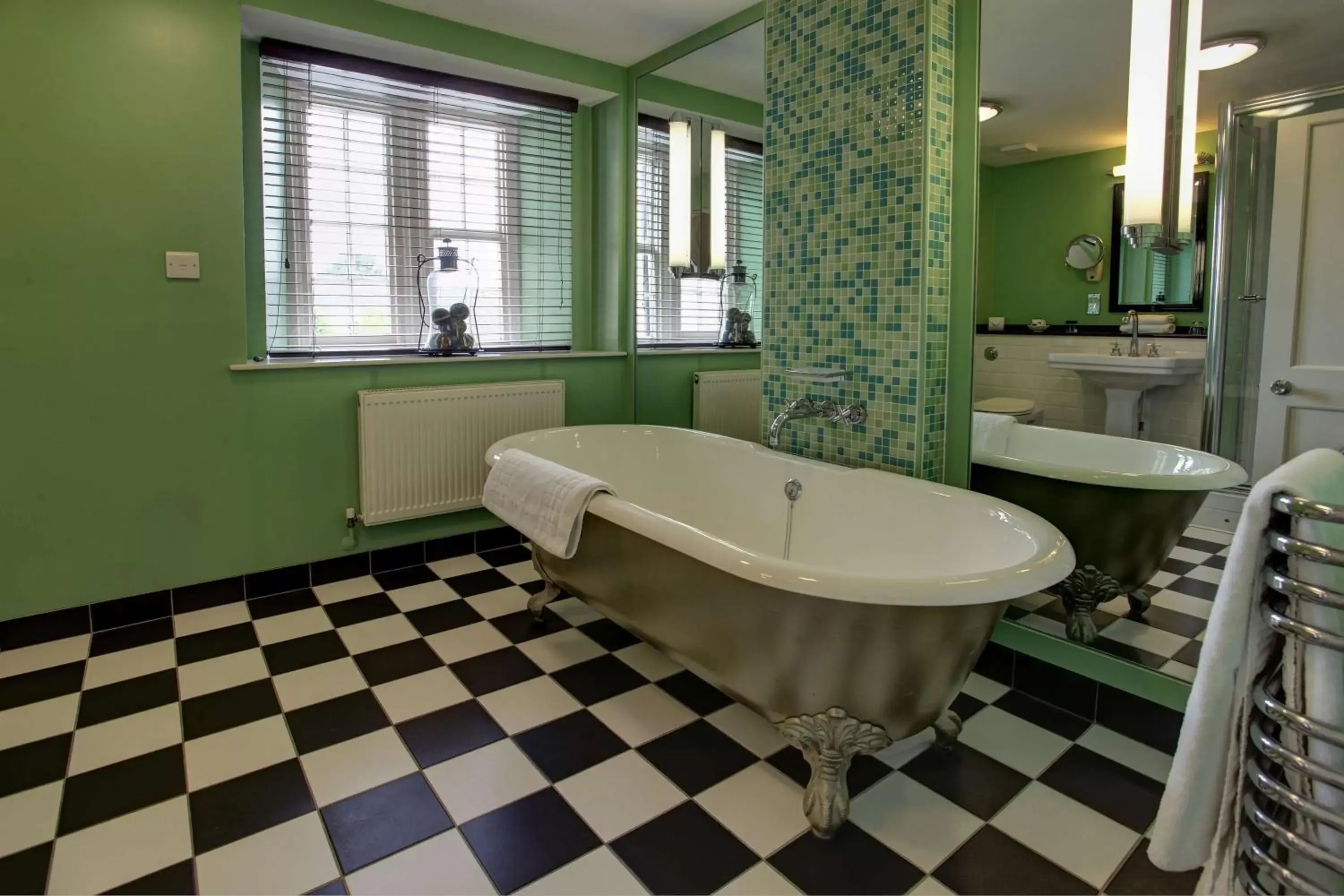 Photo of the whole room, Bathroom in Best Western Plus Angel Hotel