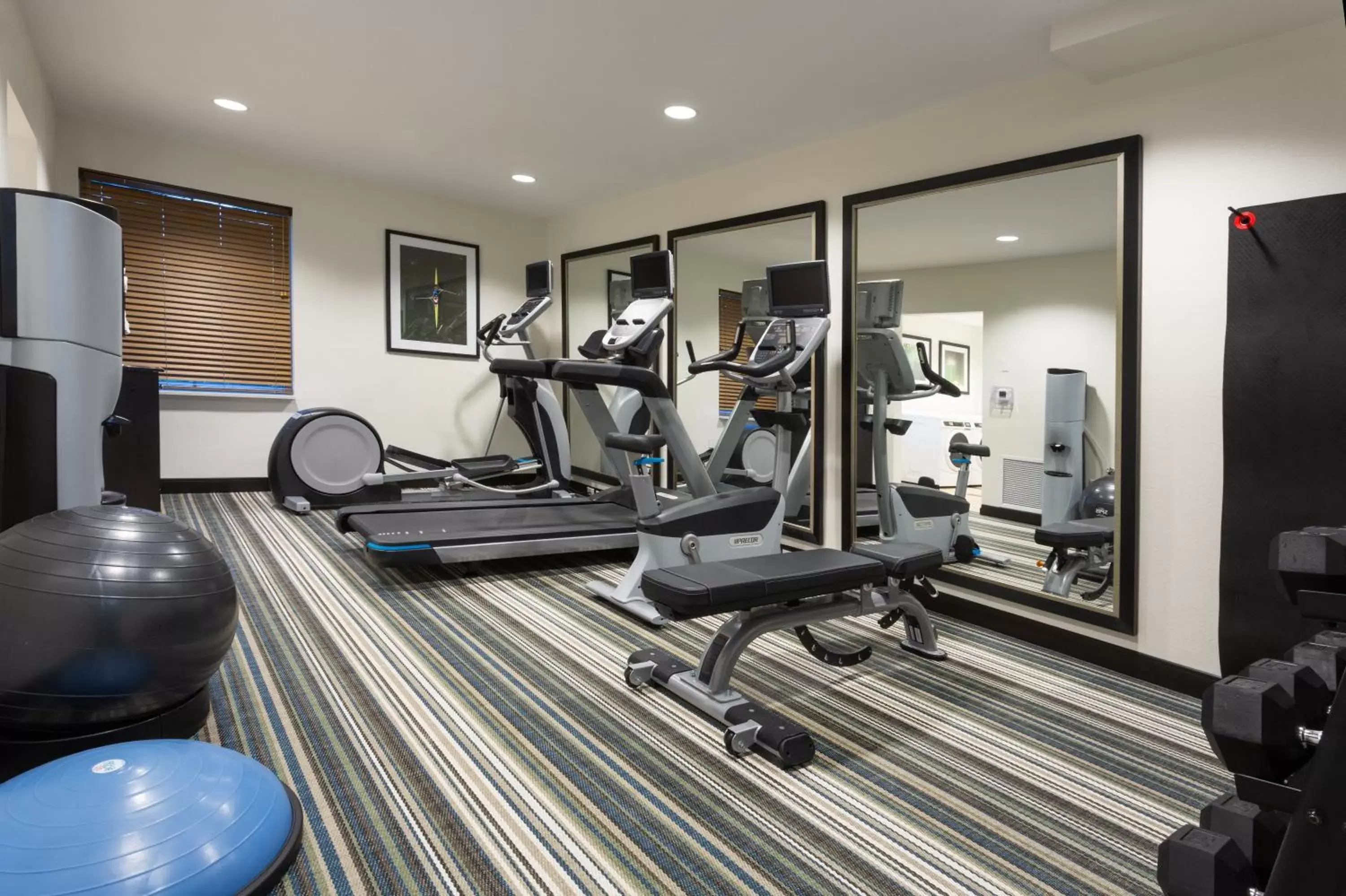 Spa and wellness centre/facilities, Fitness Center/Facilities in Candlewood Suites Fort Lauderdale Airport-Cruise, an IHG Hotel