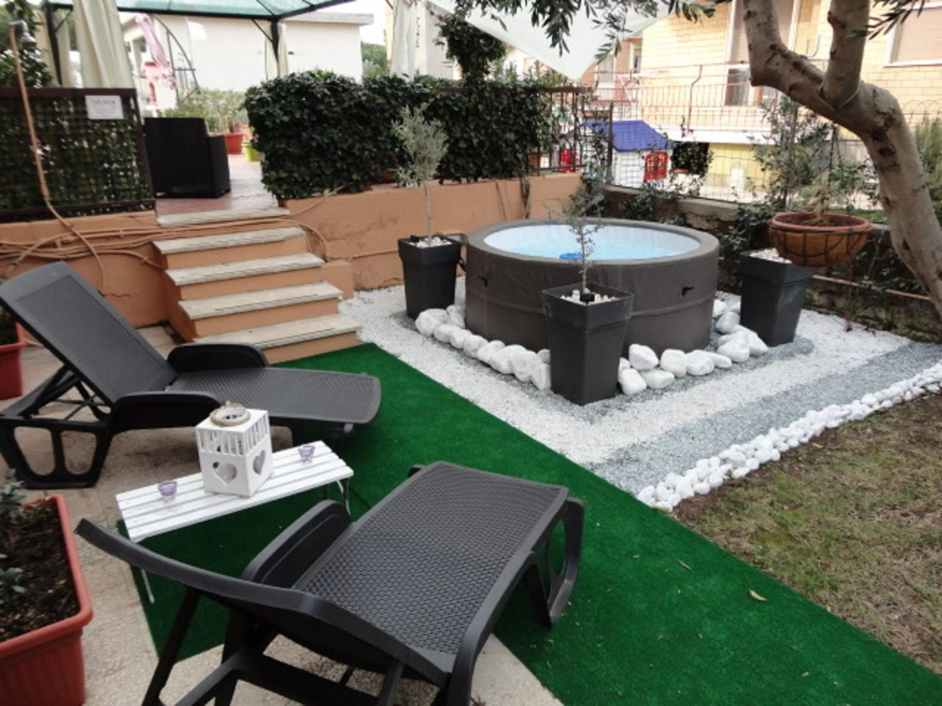 Garden in Tarchon Luxury B&B