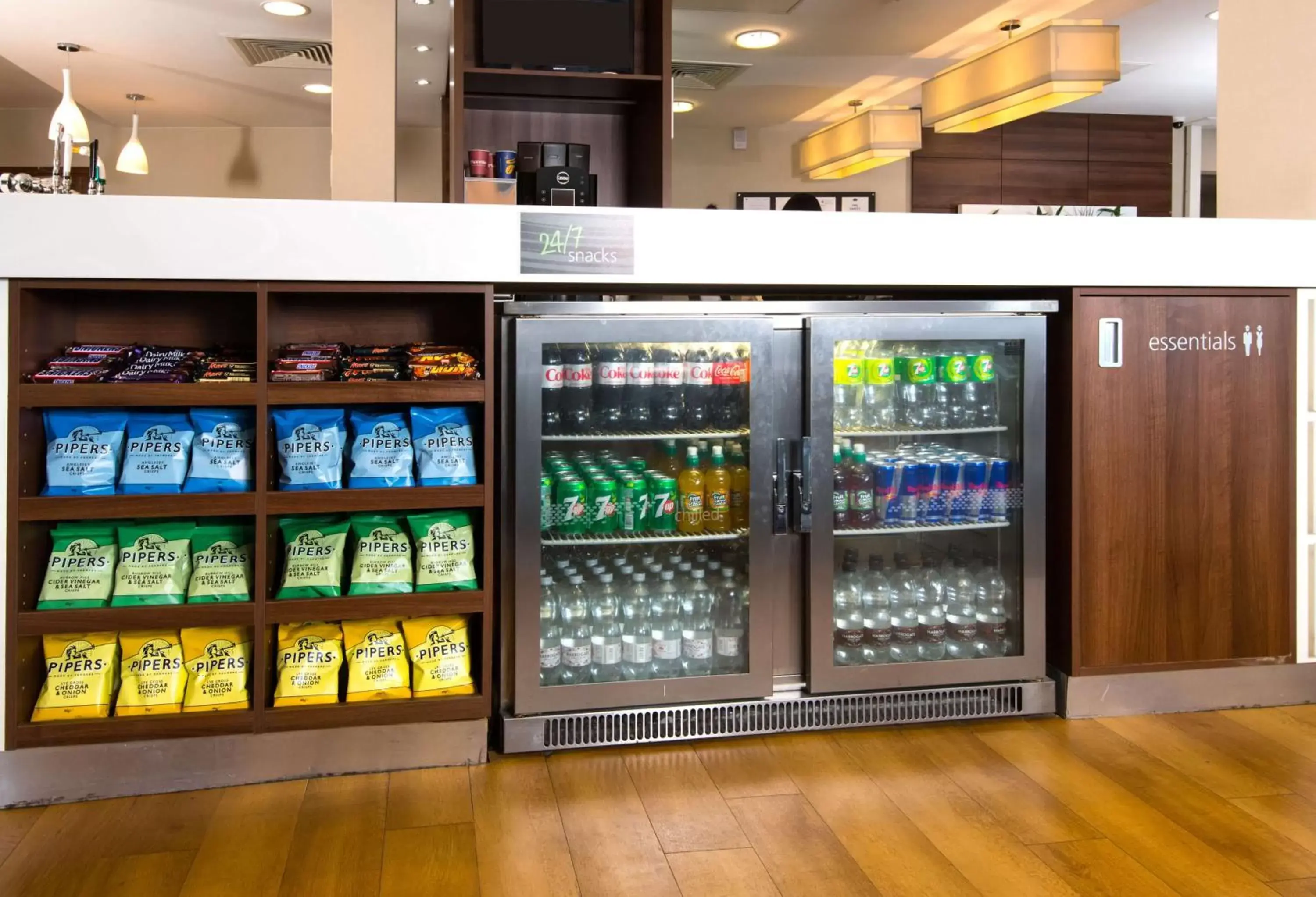 Dining area, Supermarket/Shops in Hampton by Hilton Birmingham Jewellery Quarter