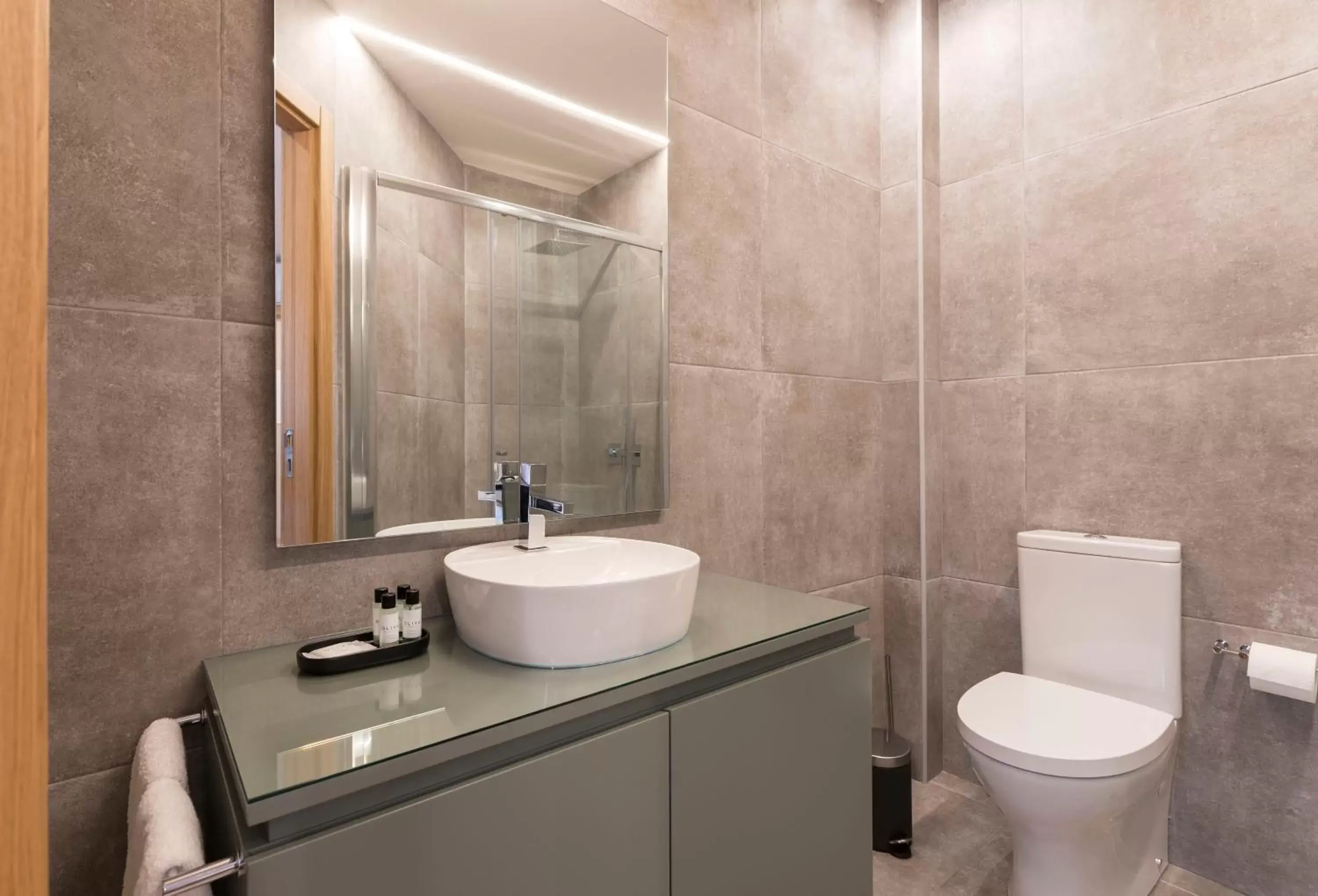 Bathroom in Oliva Welcoming Apartments