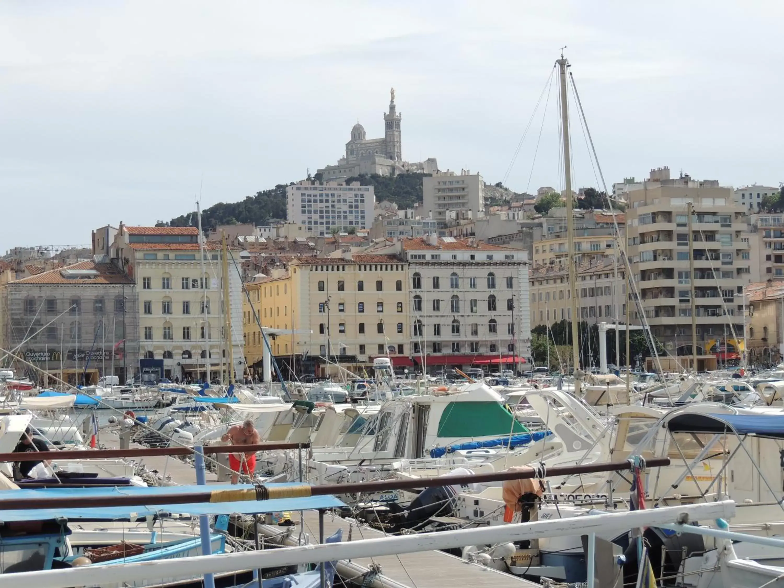 Area and facilities in Escale Oceania Marseille Vieux Port