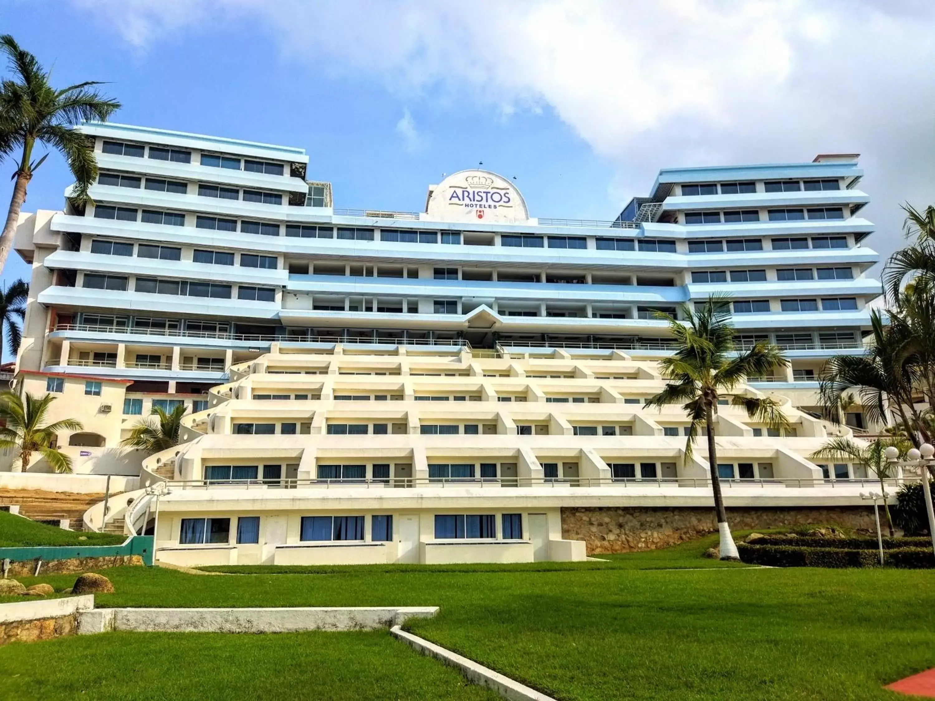 Property Building in Hotel Aristos Acapulco