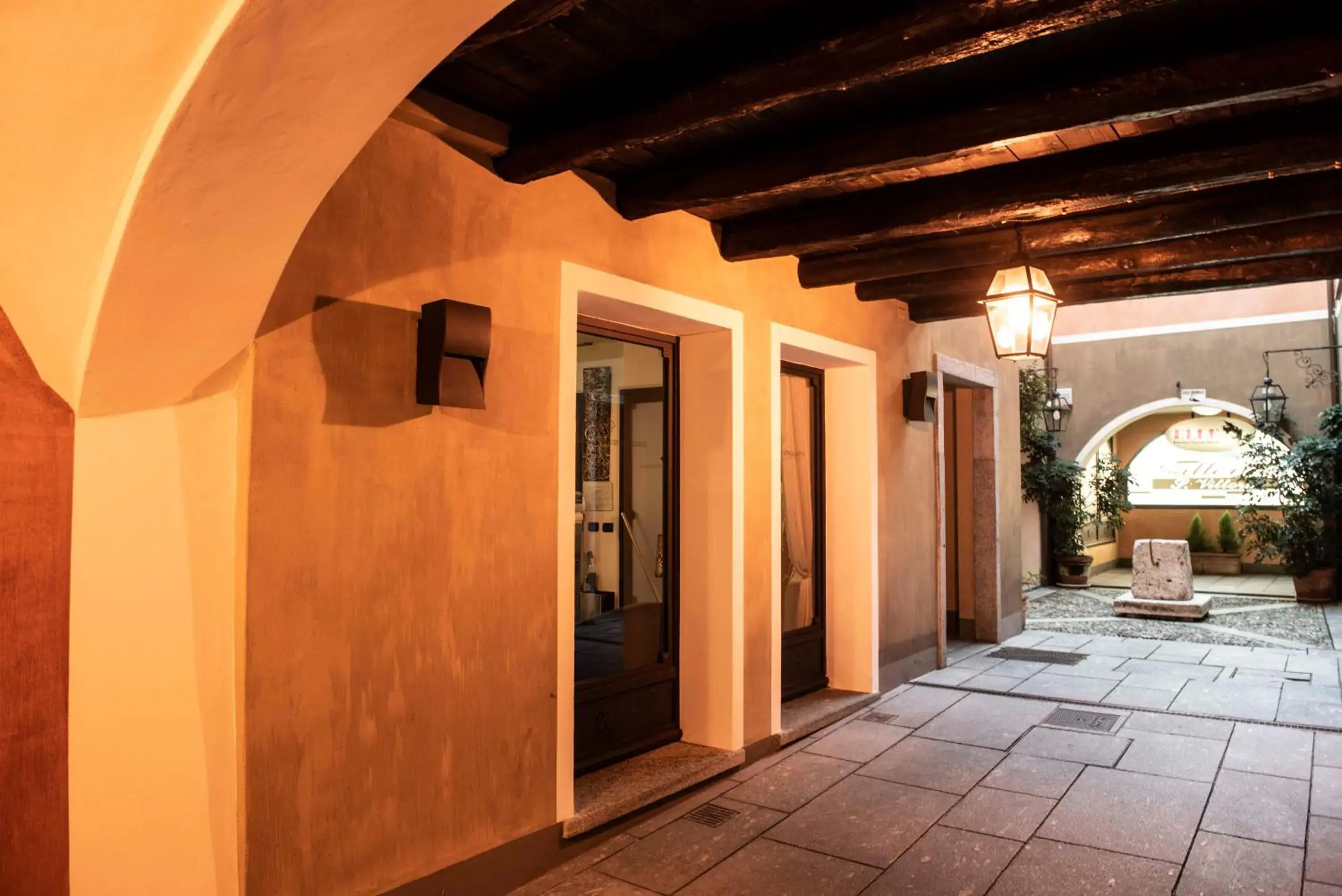 Facade/entrance in Hotel La Contrada