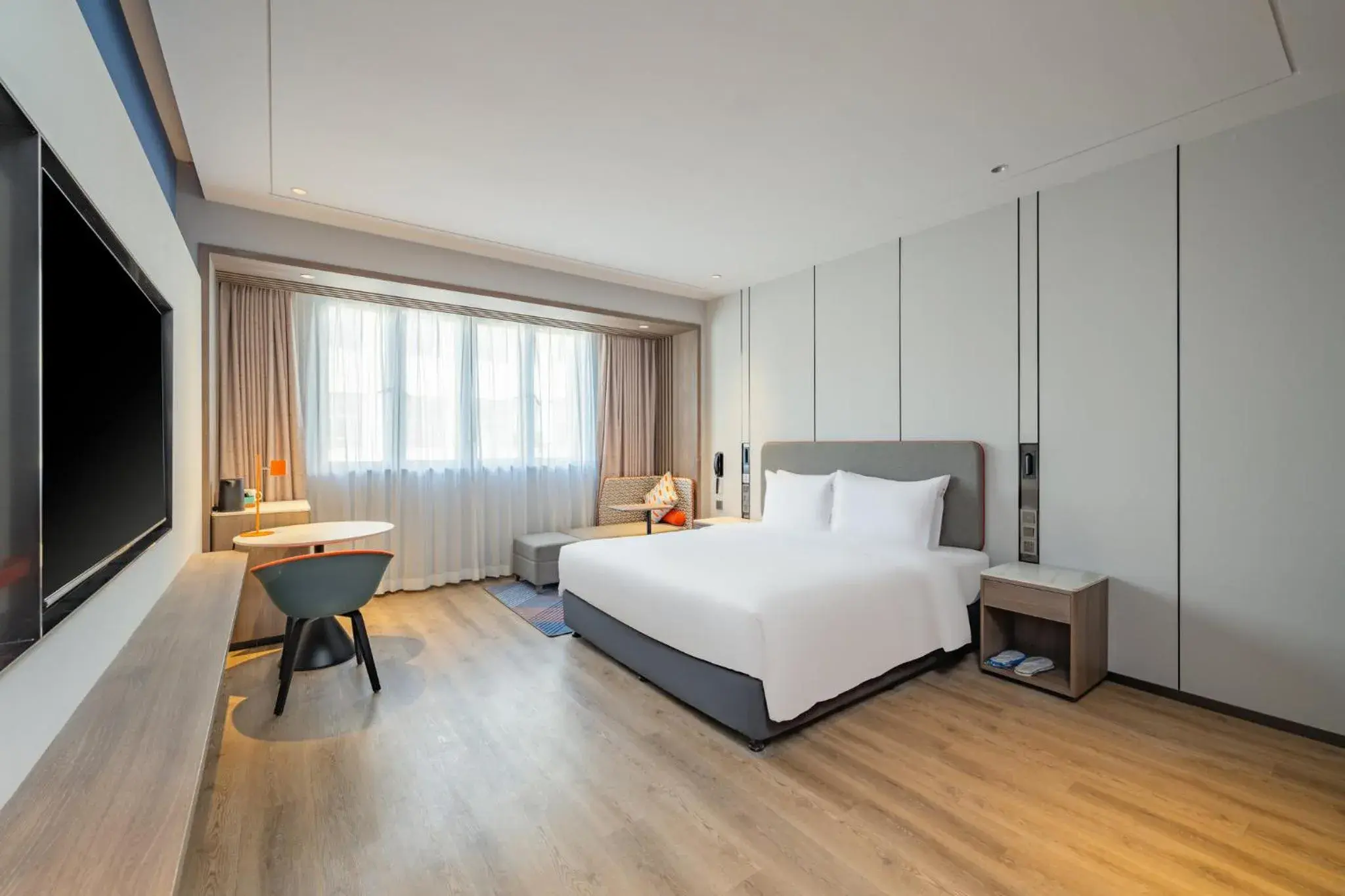 Photo of the whole room, Bed in Holiday Inn Express Suzhou Luzhi, an IHG Hotel