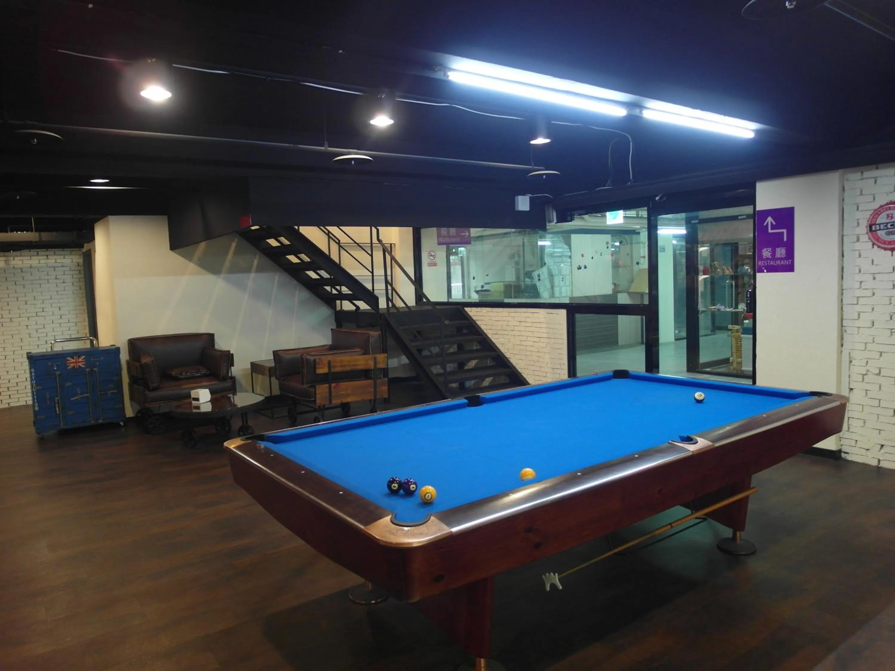 Billiard in Hotel Fun - Linsen