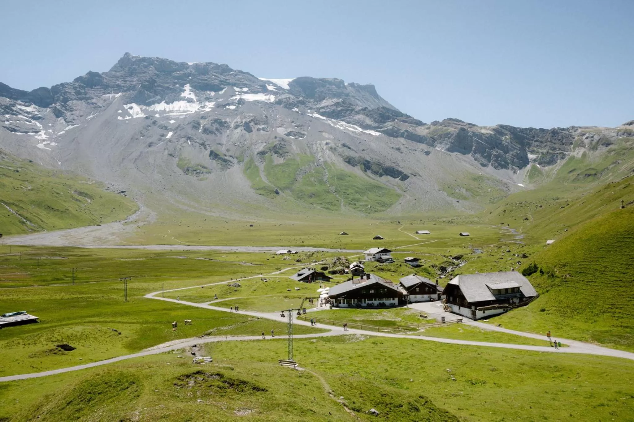 Day, Bird's-eye View in Berg- & Naturhotel Engstligenalp