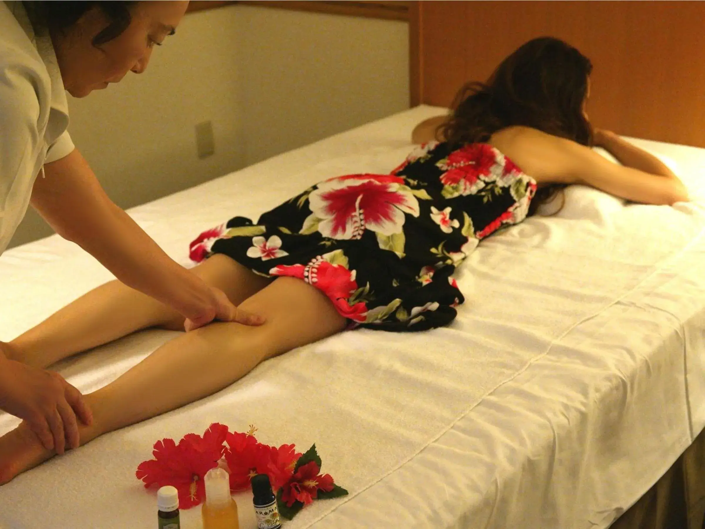 Massage, Guests in Hotel Azat Naha