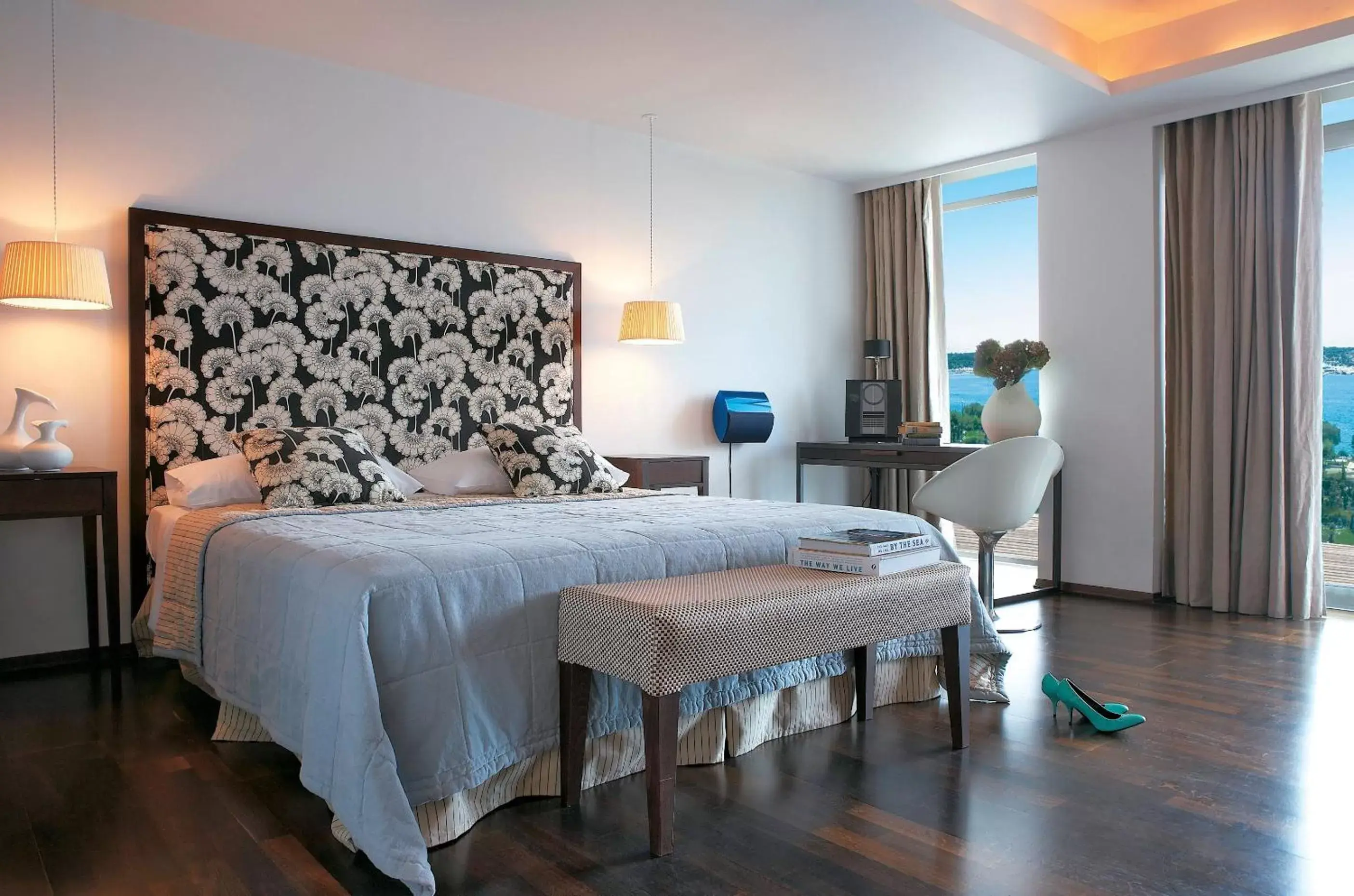 Bed in Vouliagmeni Suites