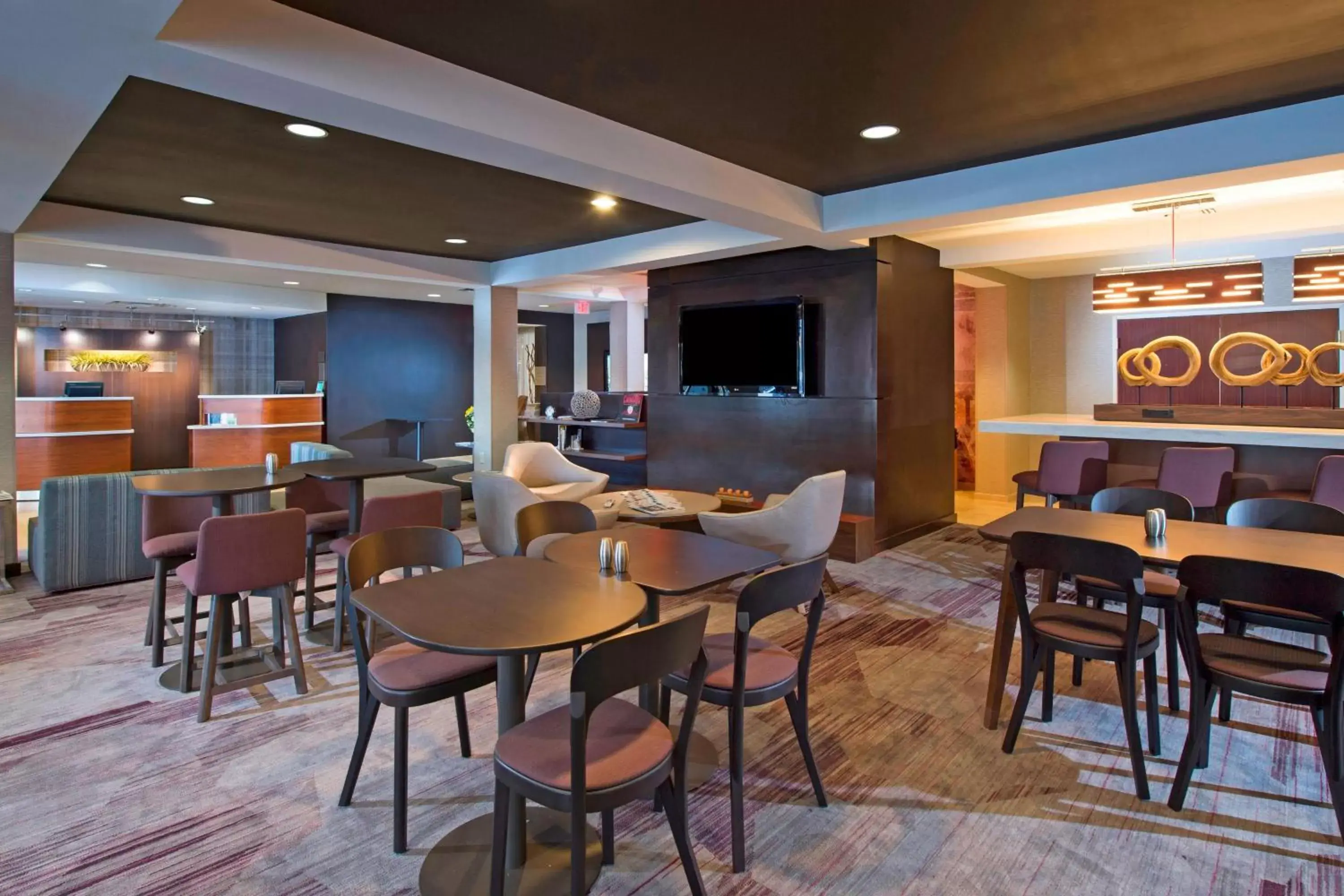 Lobby or reception, Restaurant/Places to Eat in Courtyard by Marriott Dothan