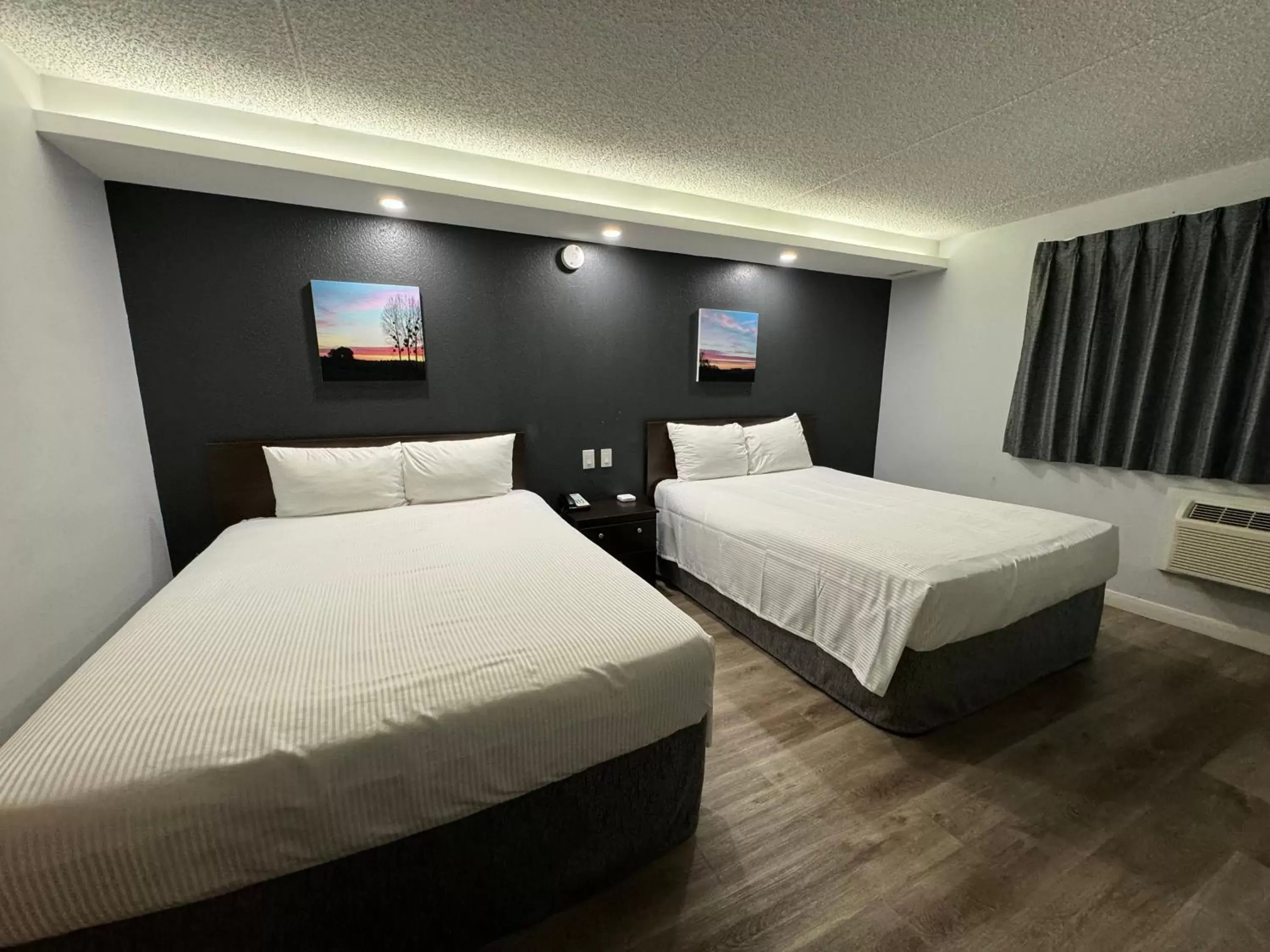 Bed in Travelodge by Wyndham Winnipeg