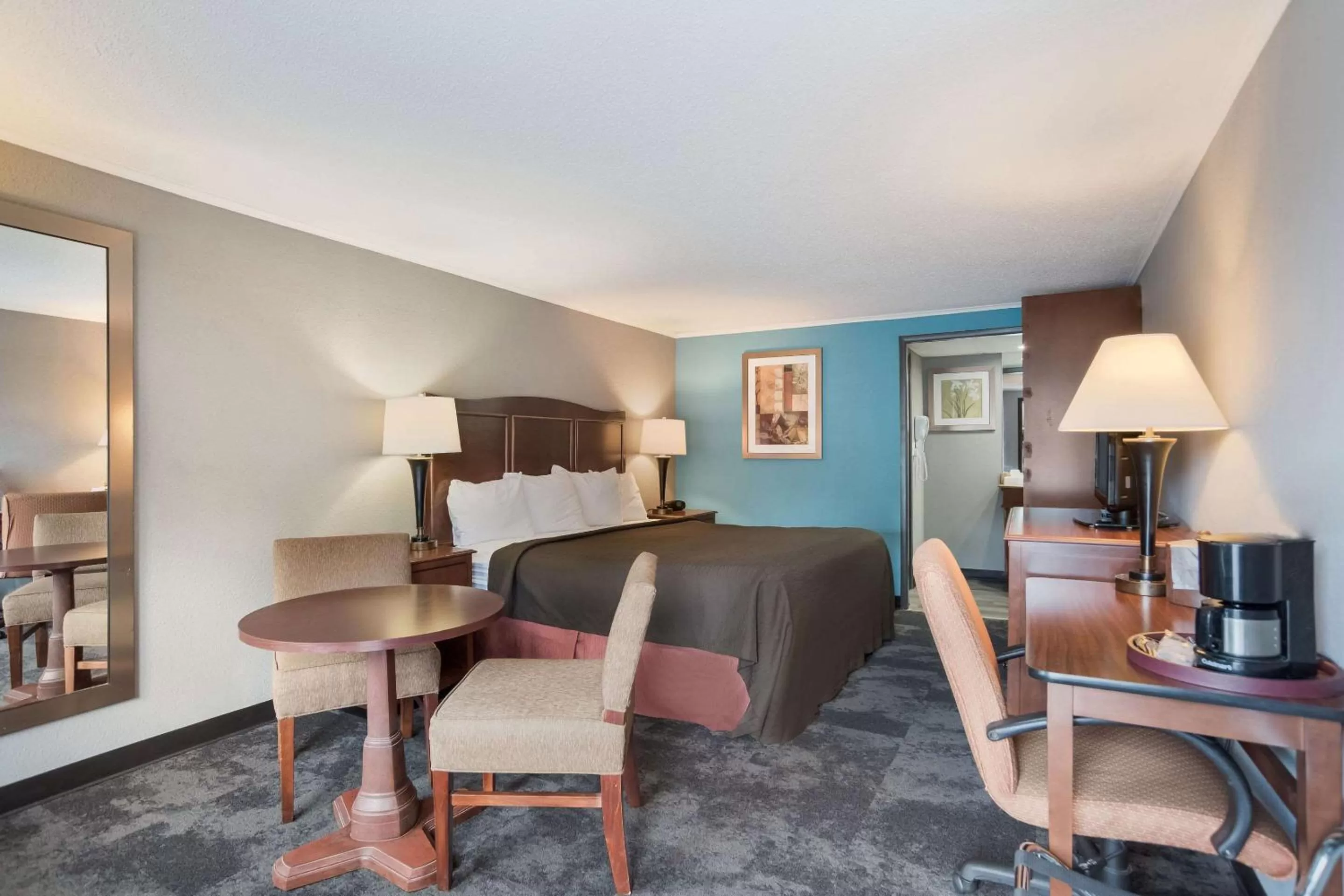 Bedroom in Rodeway Inn Carlisle North