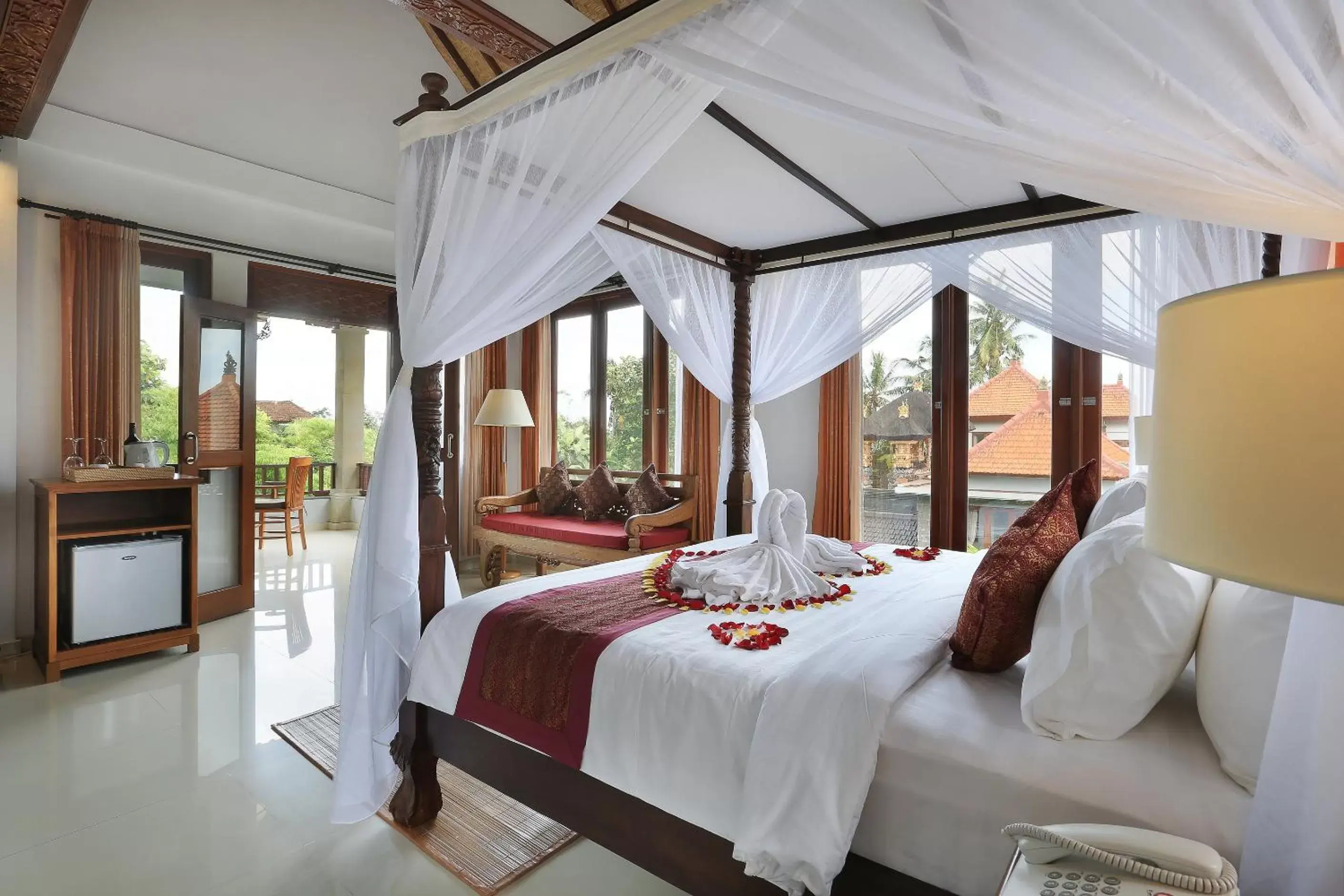 Bed in Ketut's Place Villas Ubud