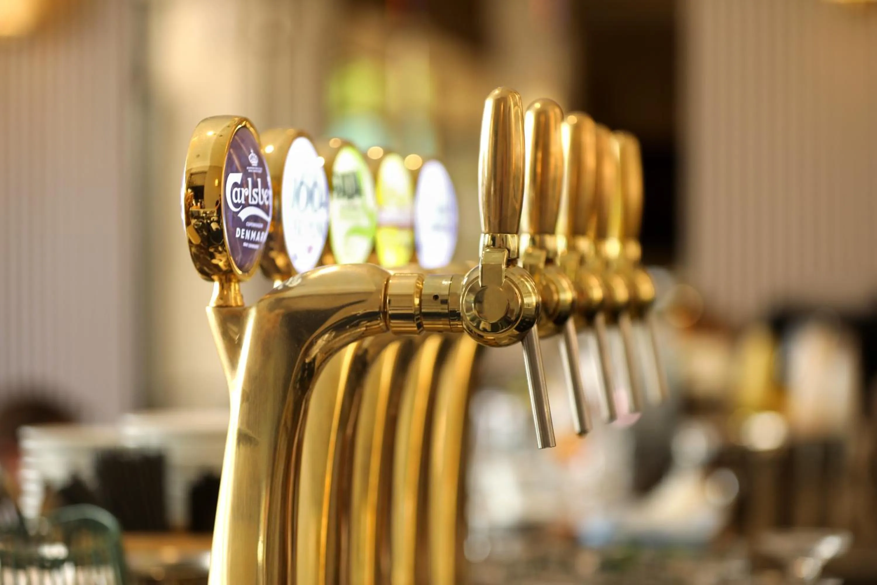 Lounge or bar in Negrecoste Hôtel & Spa