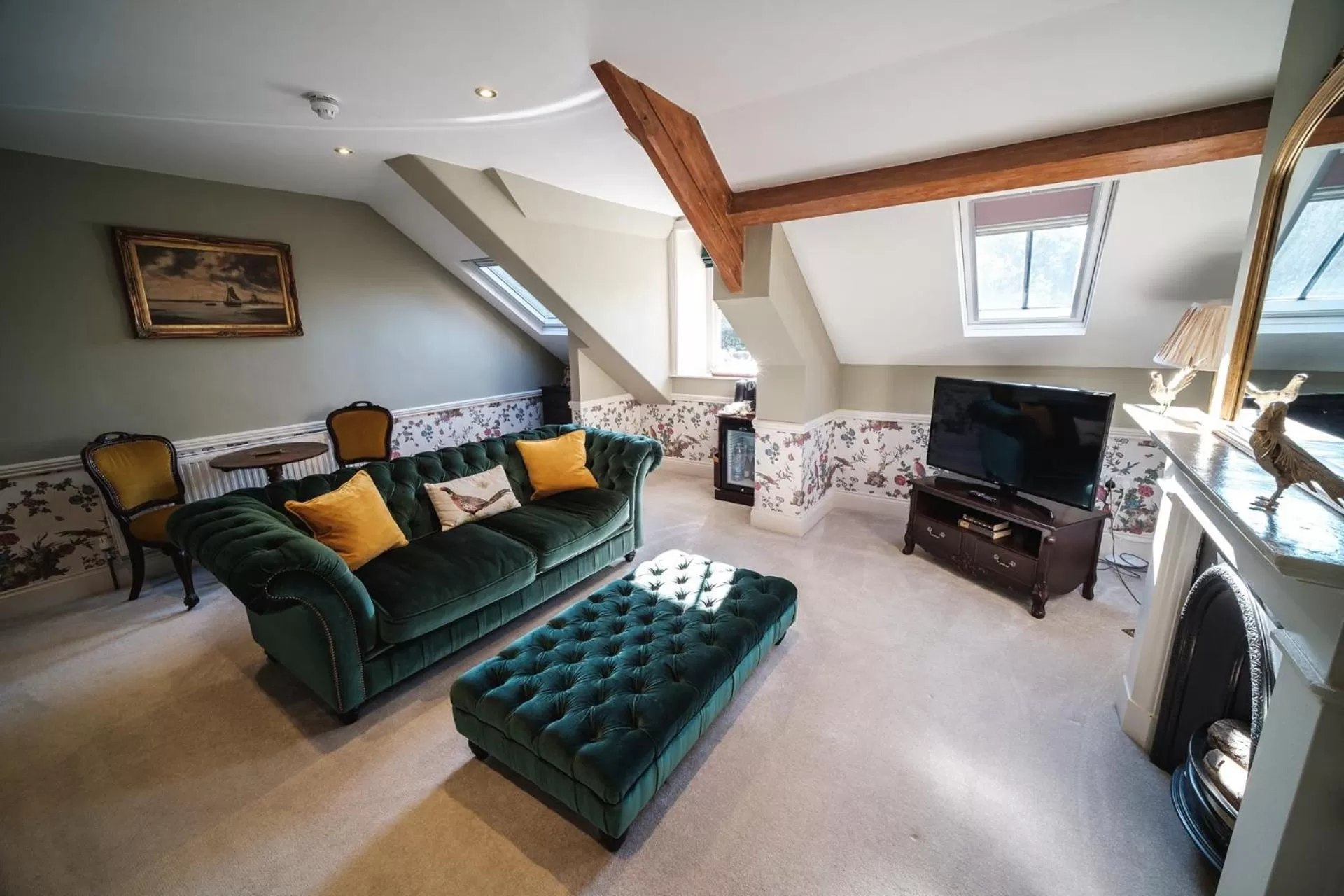 Seating Area in West Layton Manor