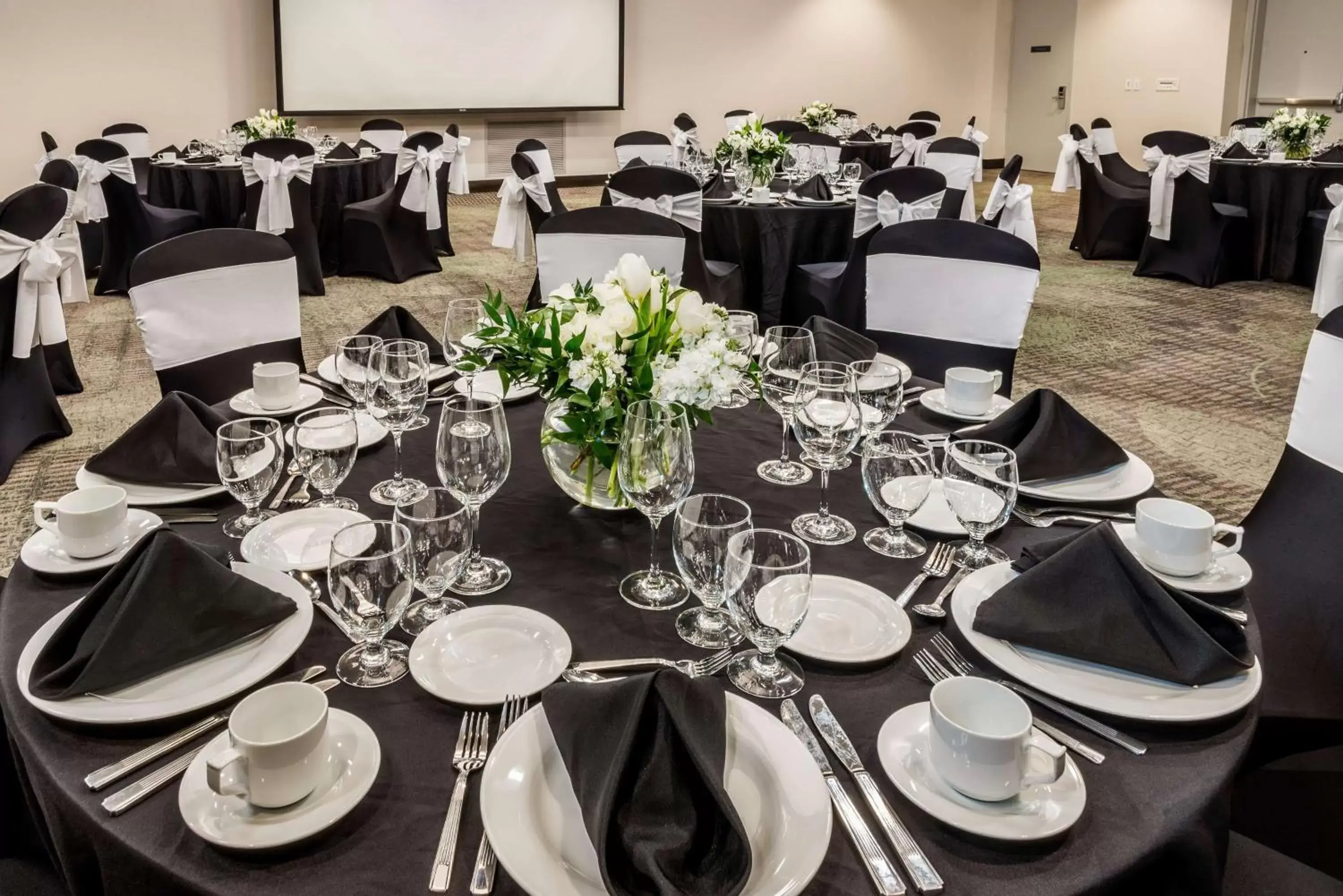 Meeting/conference room, Restaurant/Places to Eat in Hilton Garden Inn Memphis East/Germantown, Tn