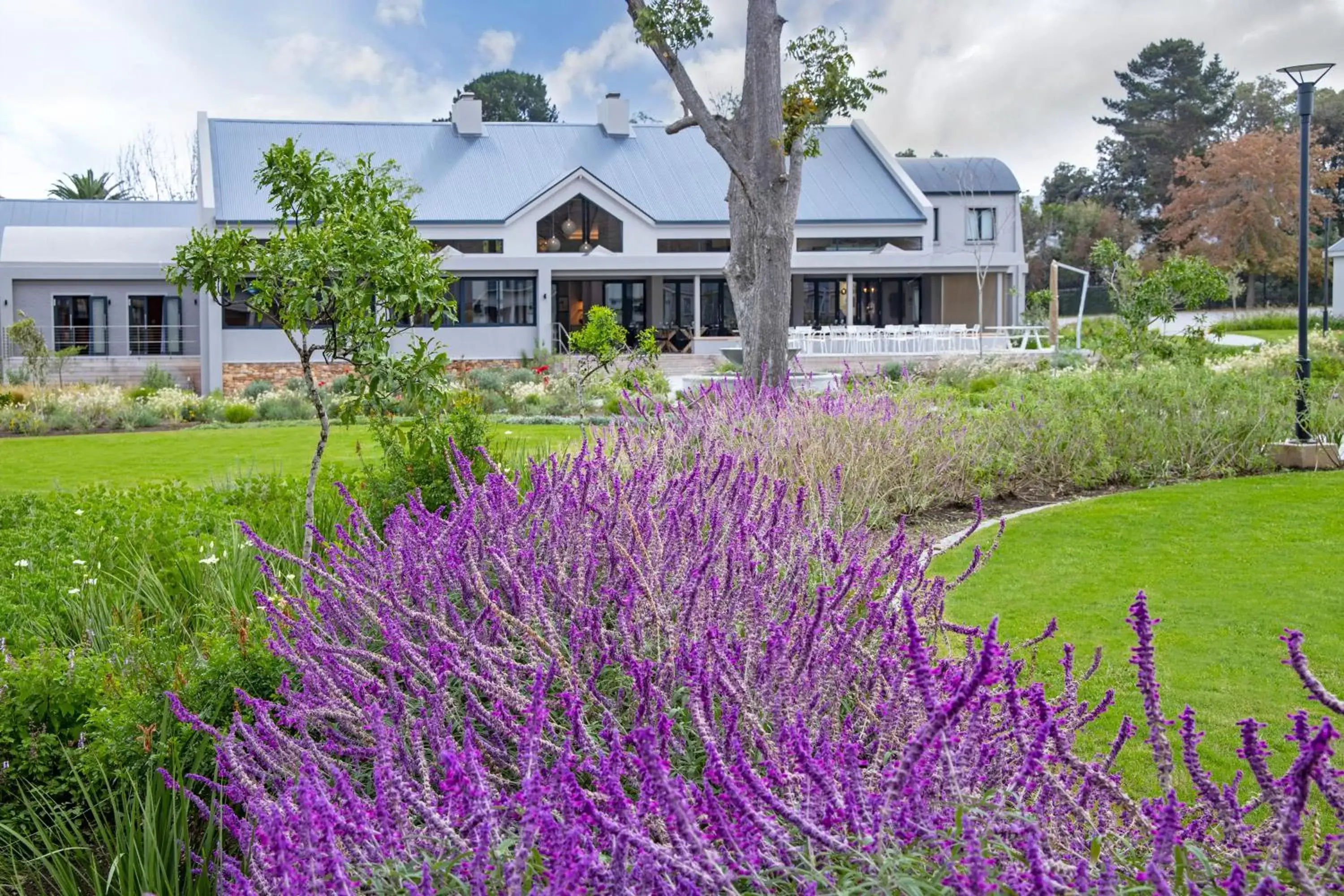 Property Building in Knysna Hollow Country Estate