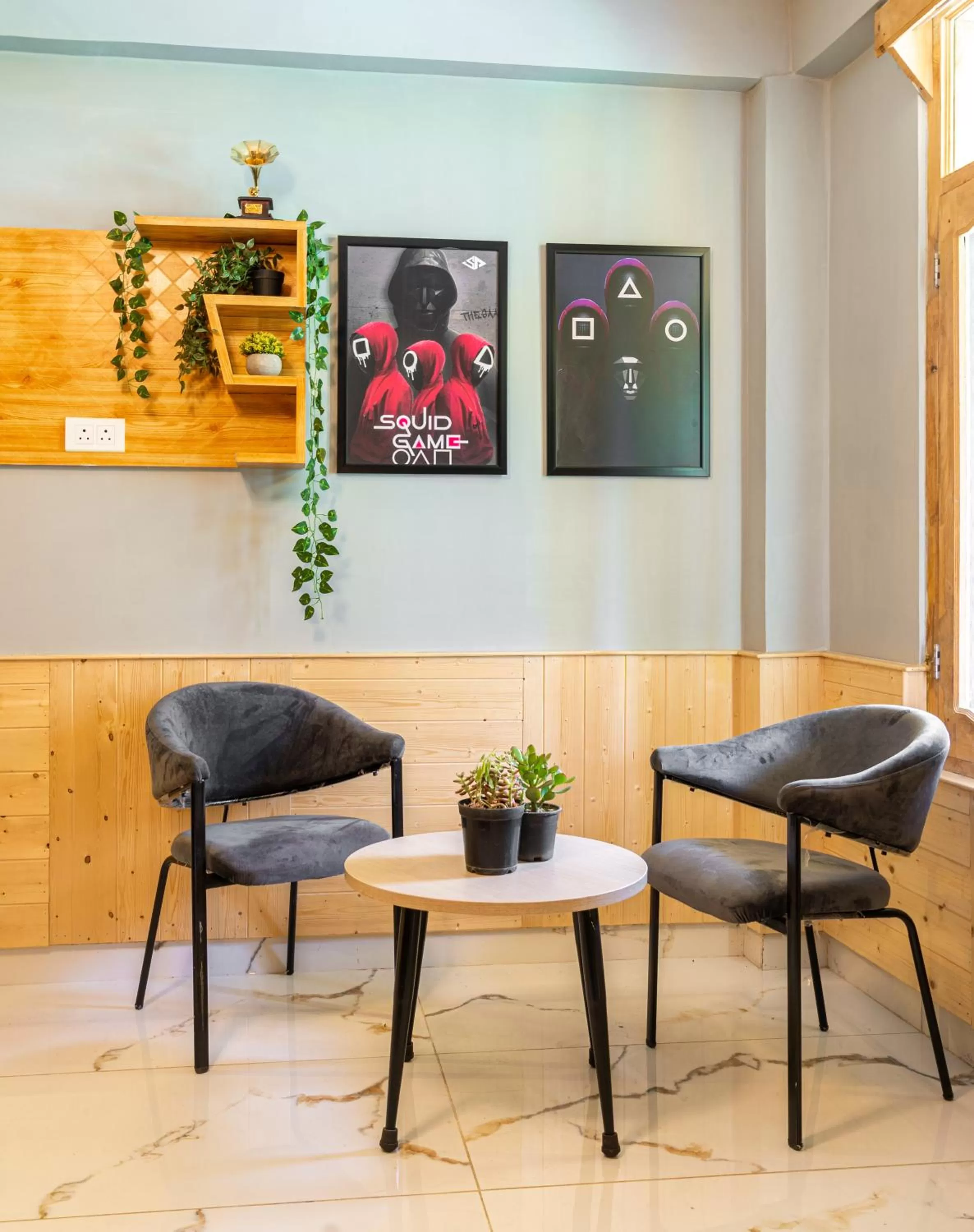 Whoopers Hostel Manali