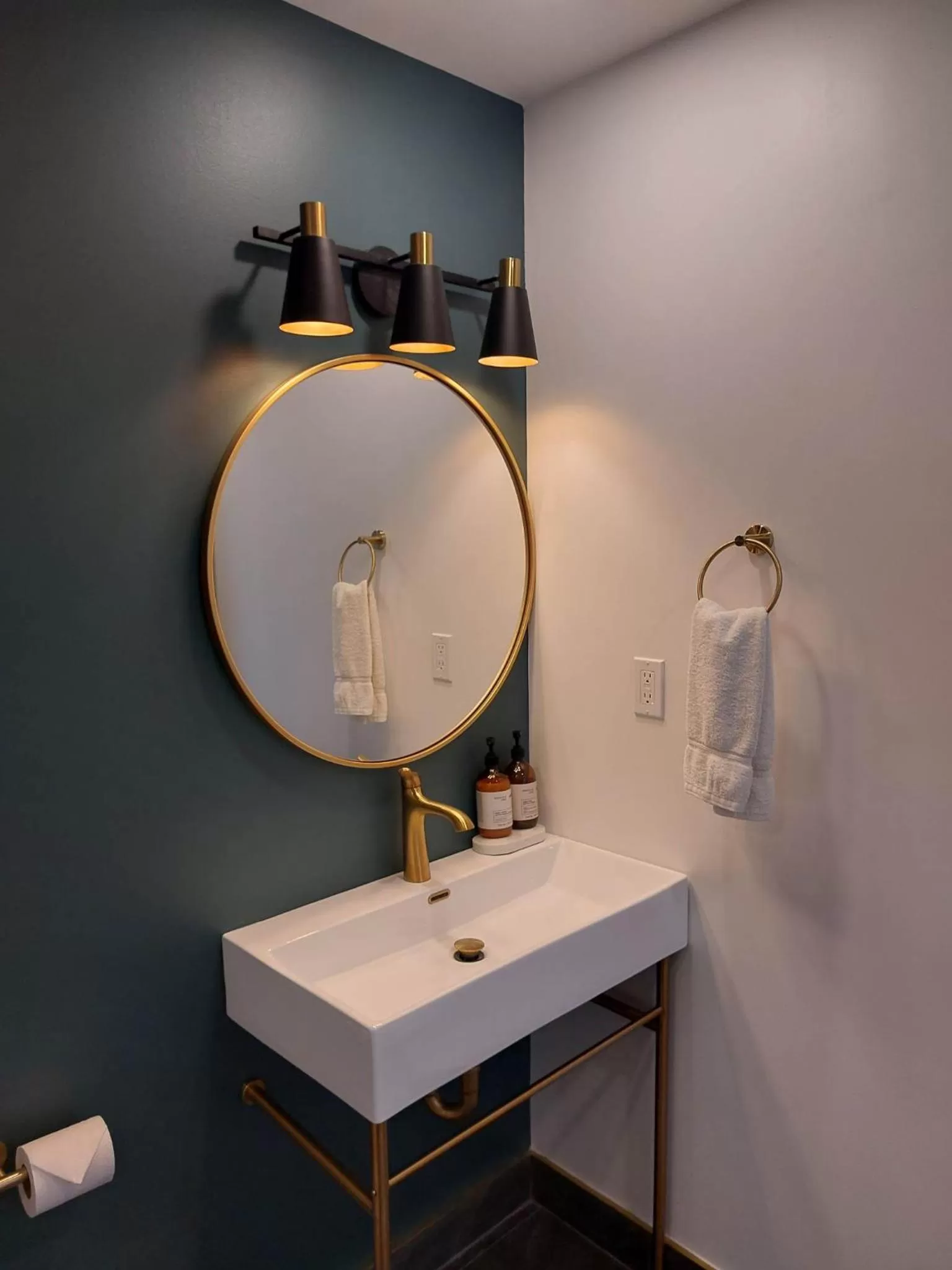 Classic King – 1 King in Hochelaga Inn